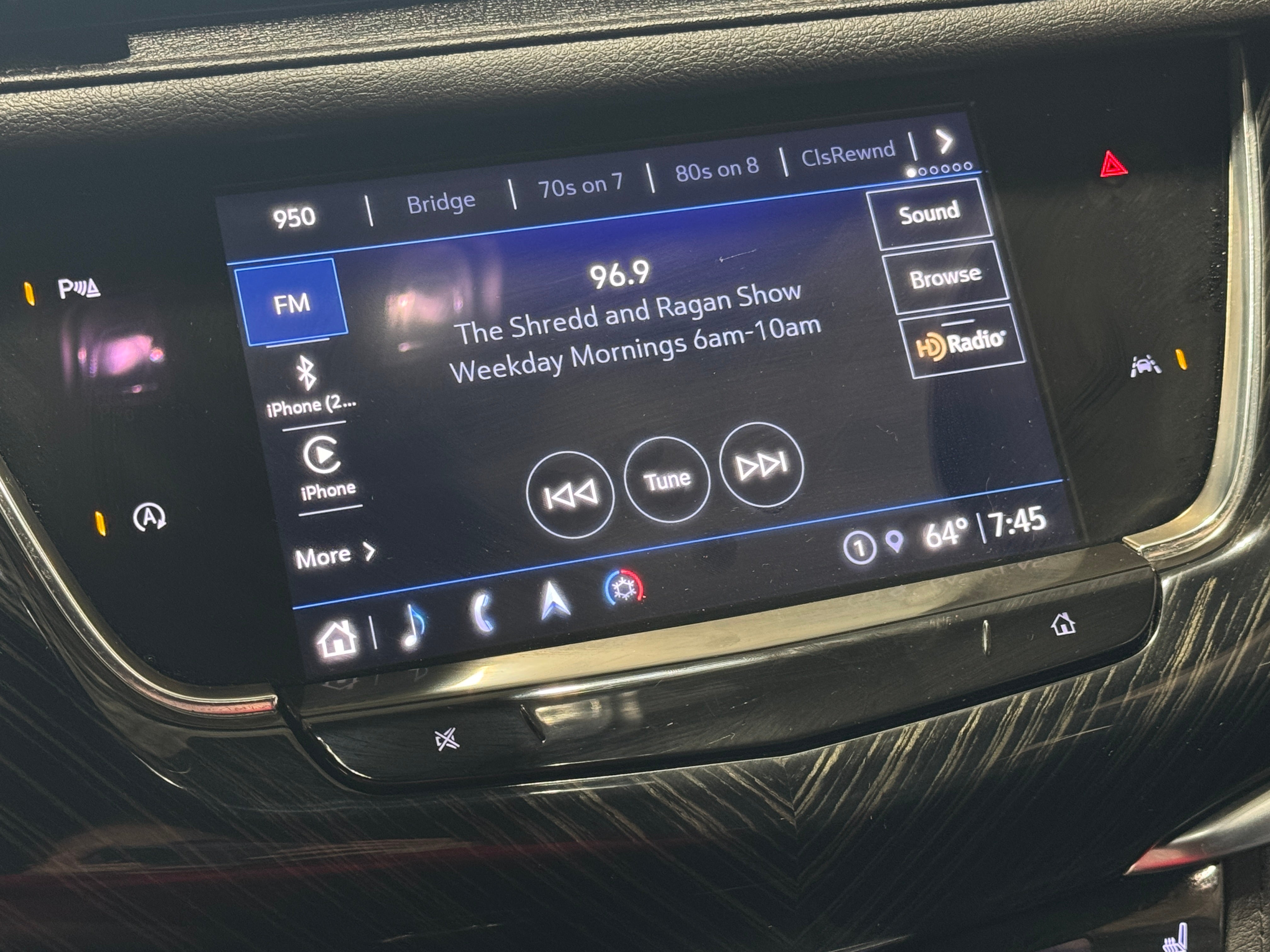 2022 Cadillac XT6 Premium Luxury 3