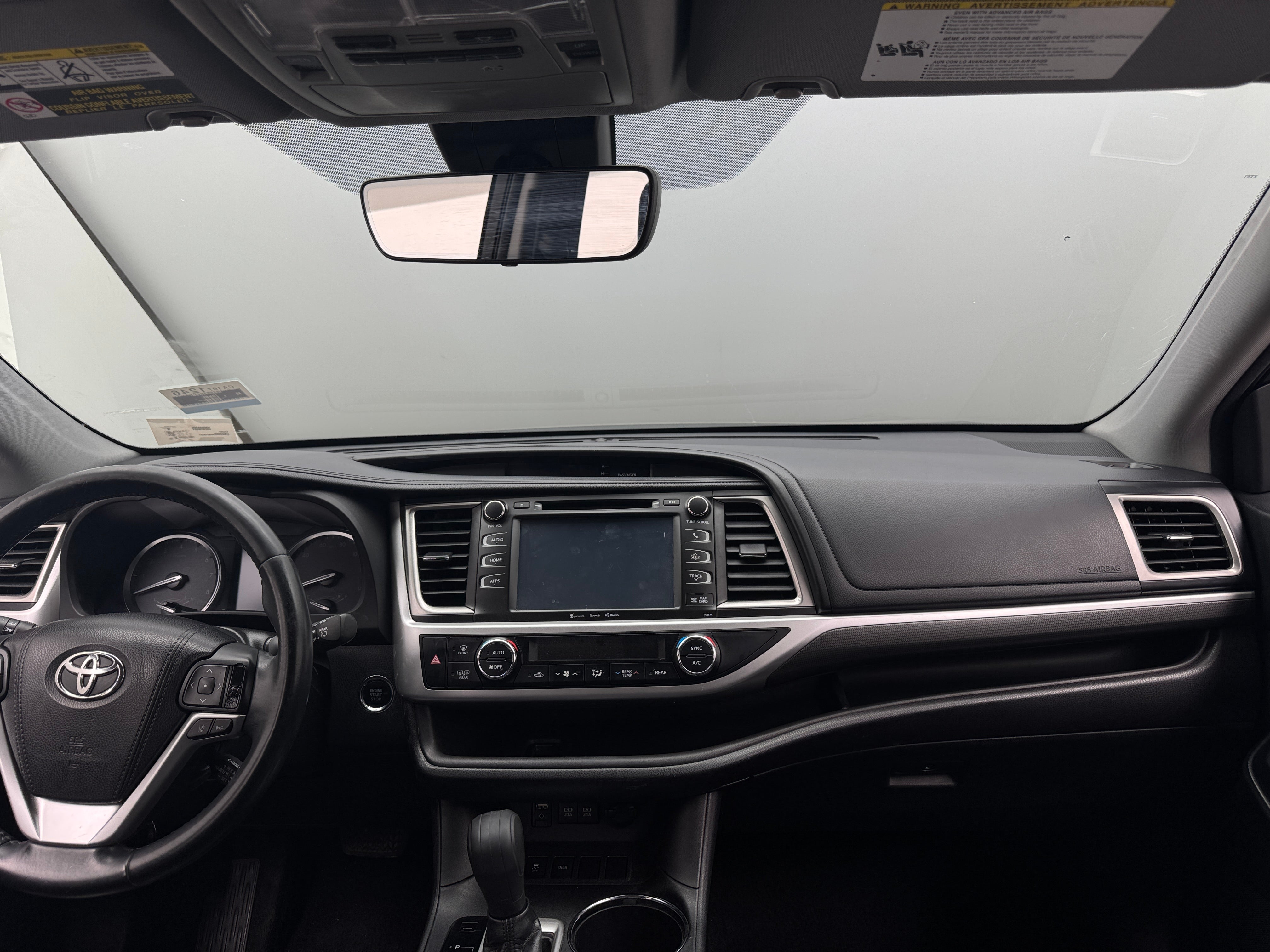 2017 Toyota Highlander SE 2