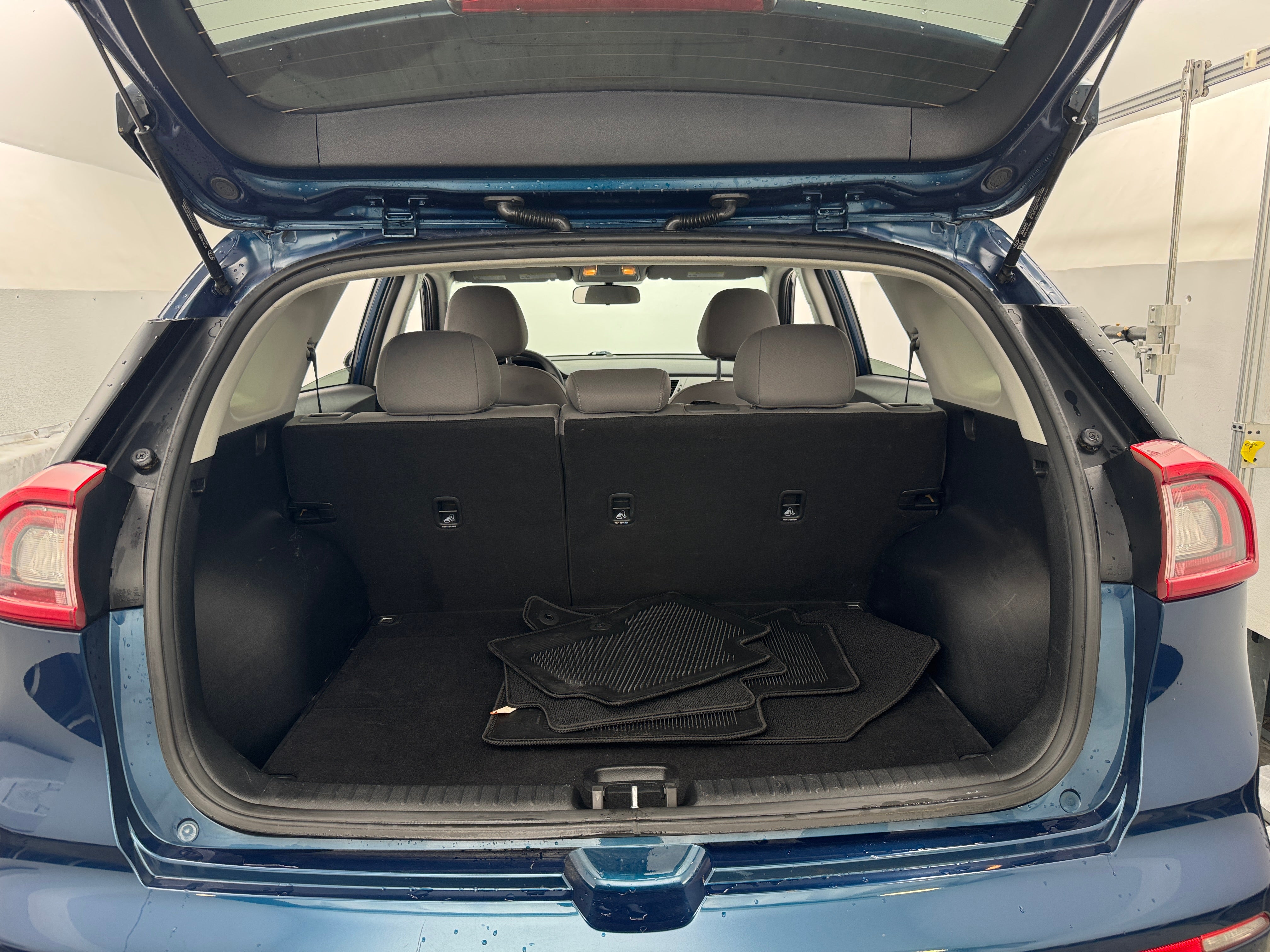 2018 Kia Niro LX 7