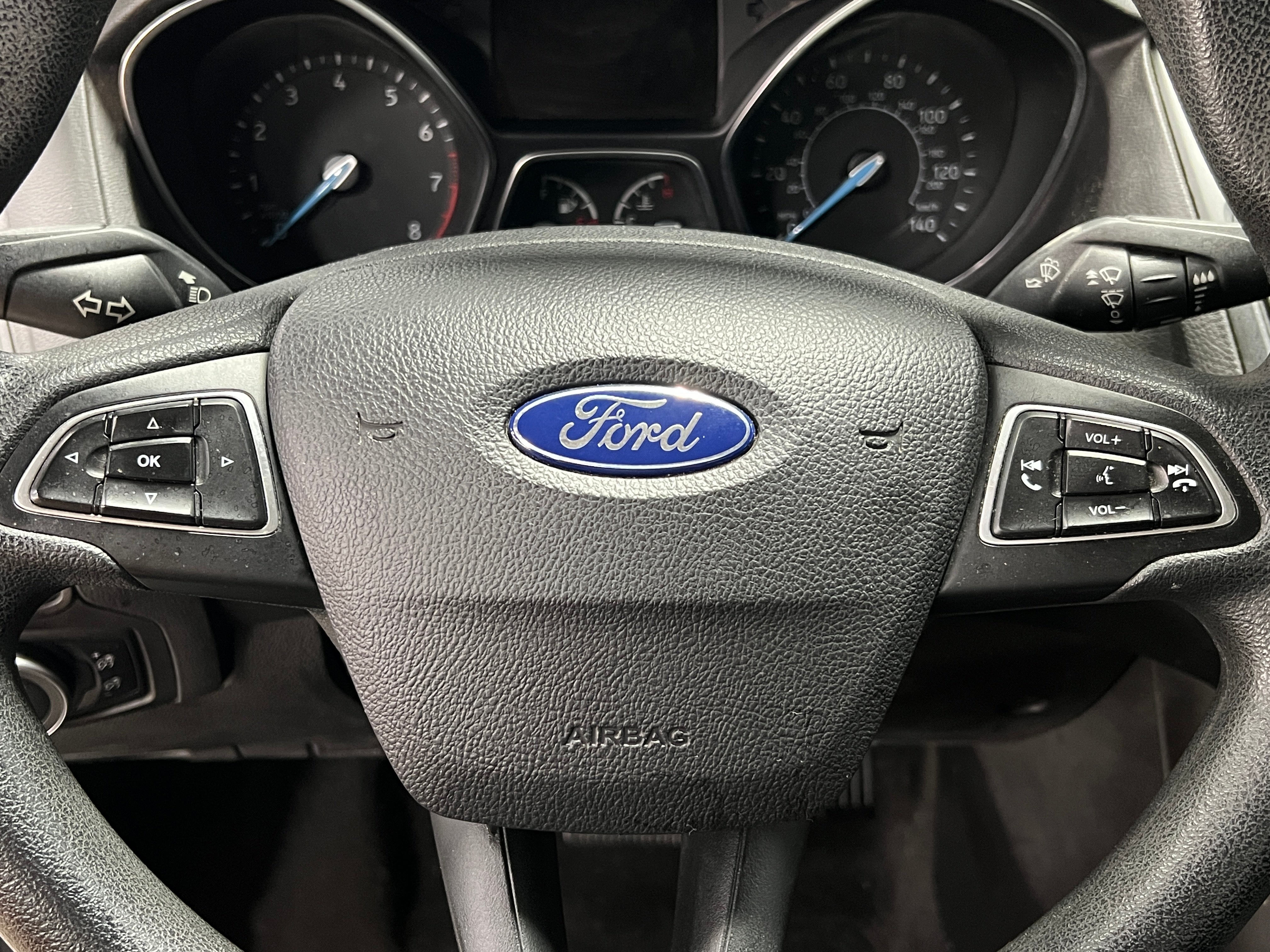 2018 Ford Focus S 5