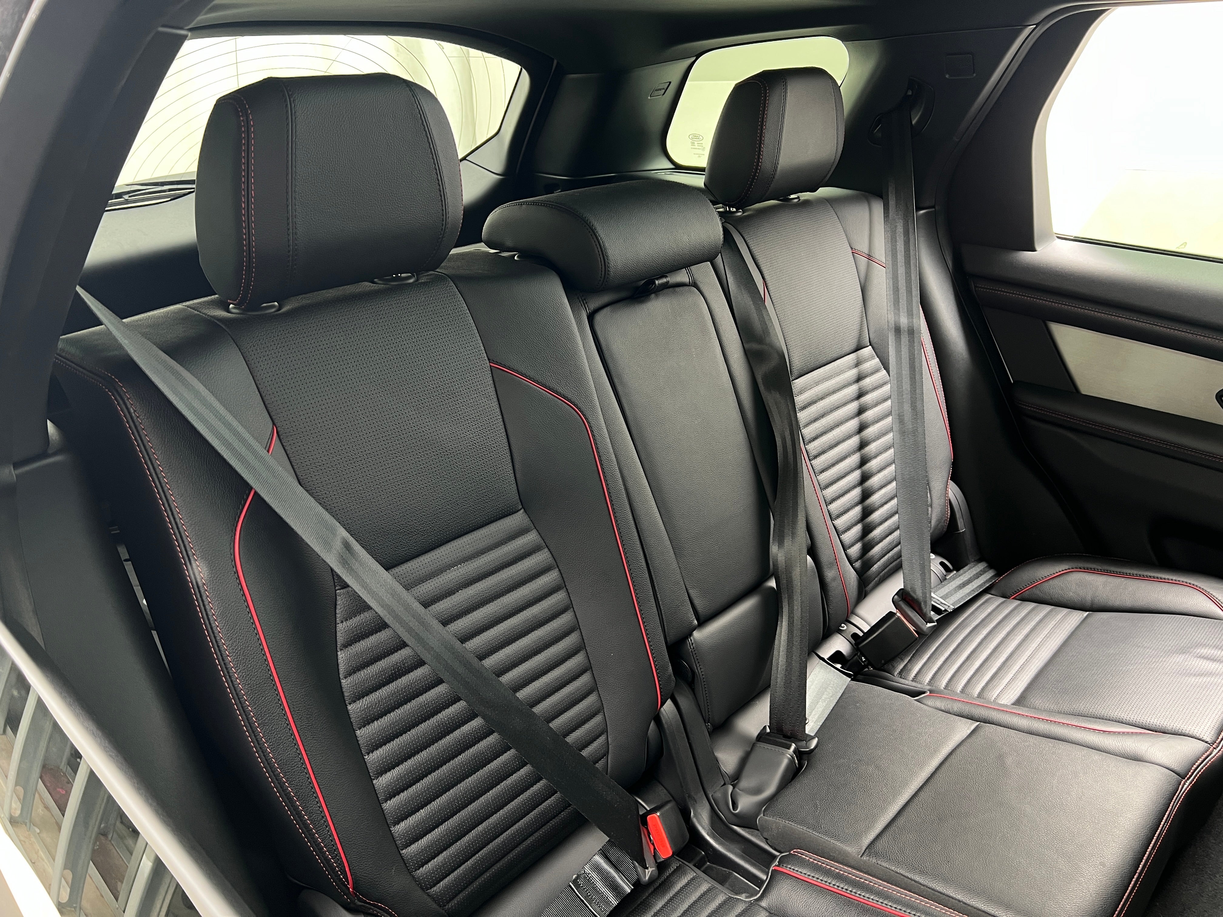 2022 Land Rover Discovery Sport R-Dynamic S 5