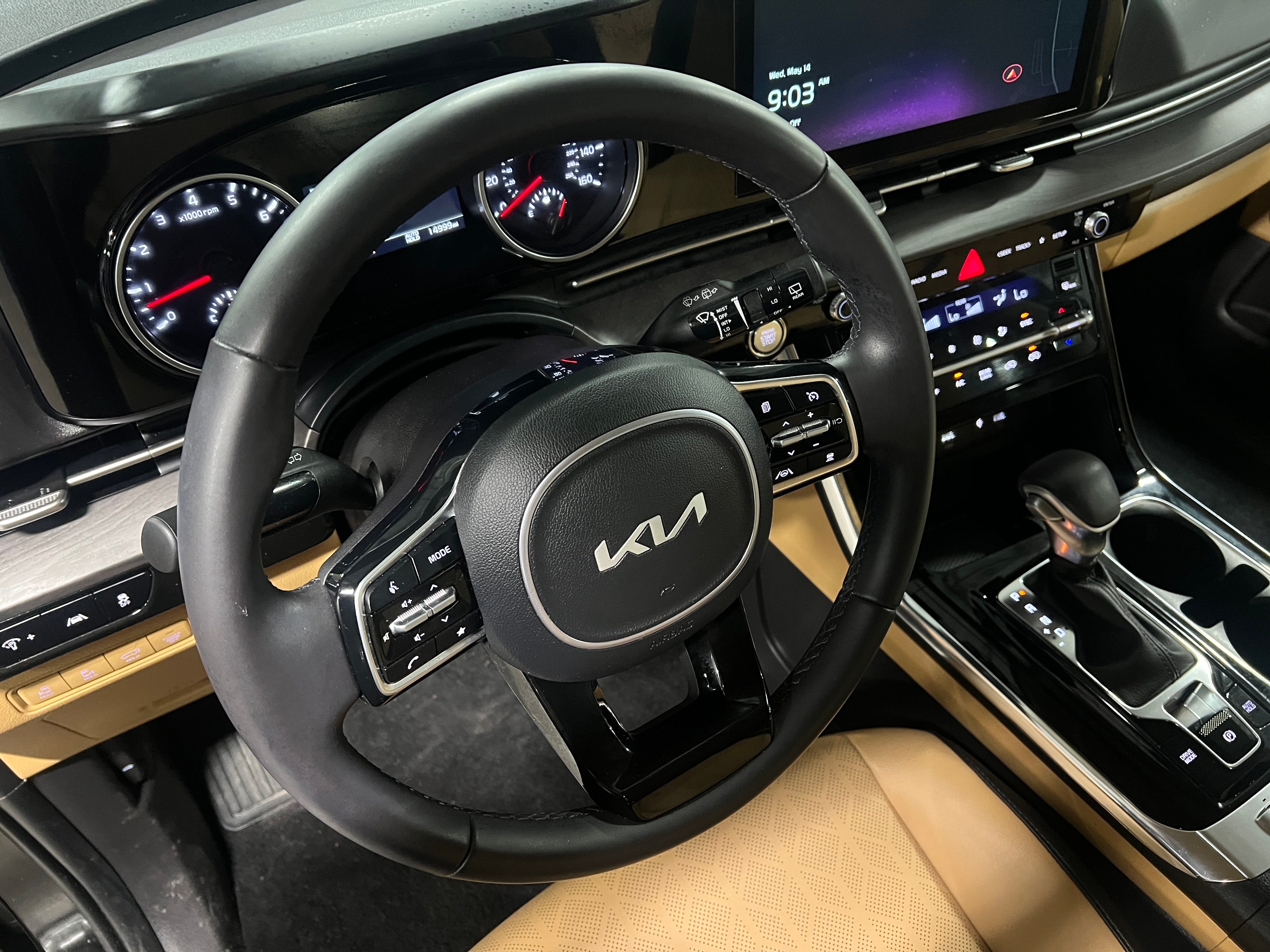 2024 Kia Carnival EX 4