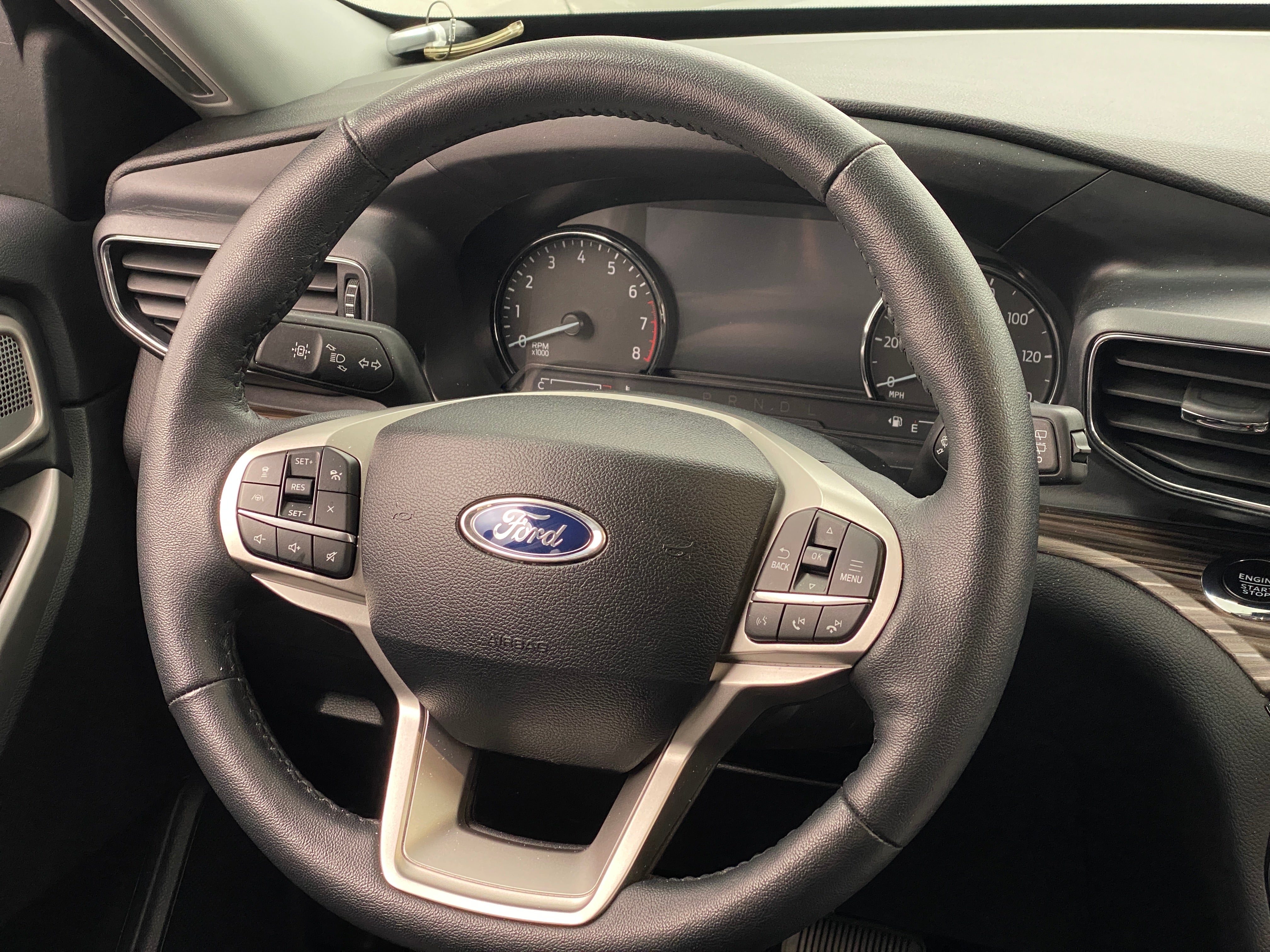 2024 Ford Explorer Limited 4