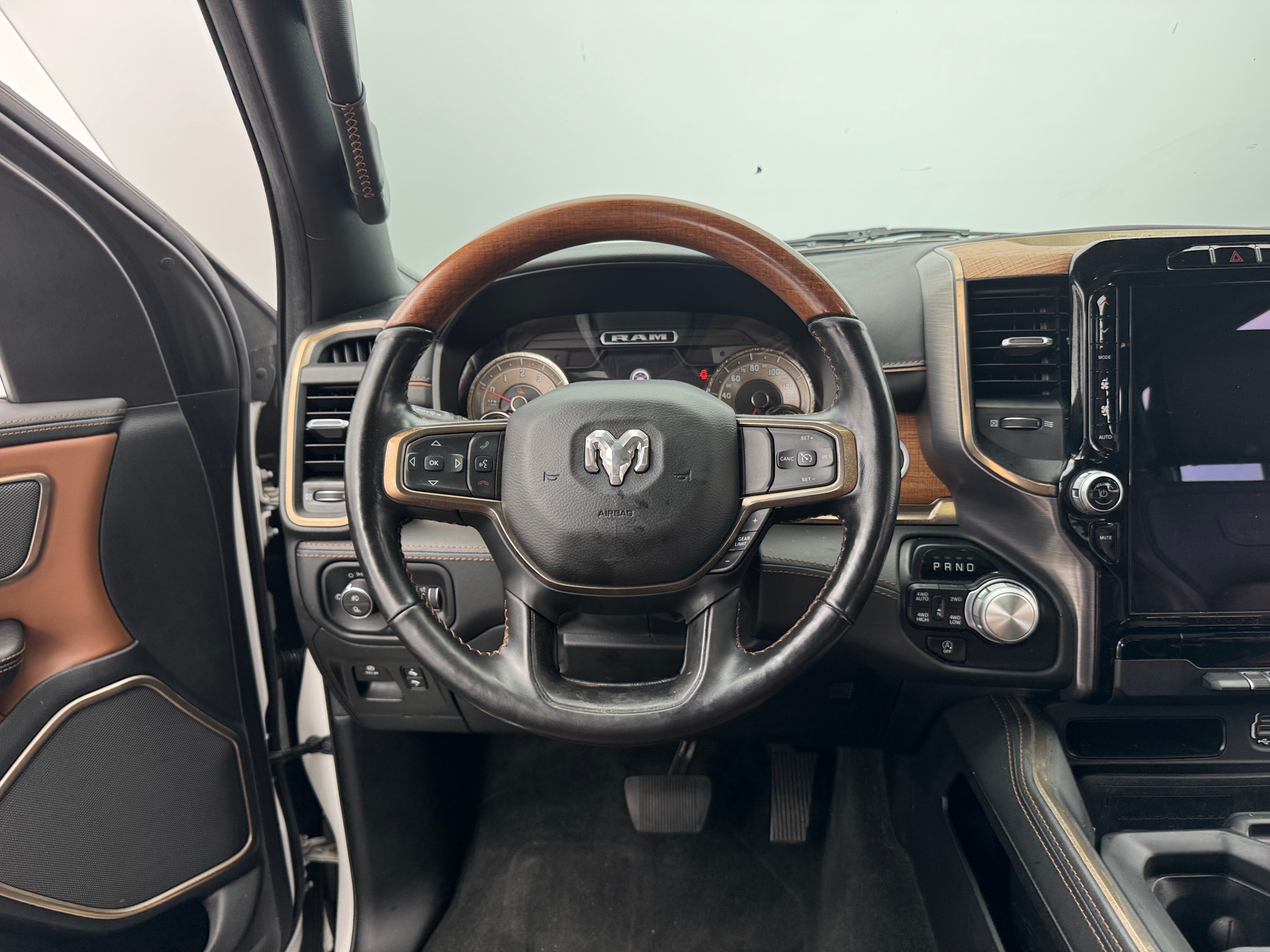 2020 RAM 1500 laramie Longhorn 4