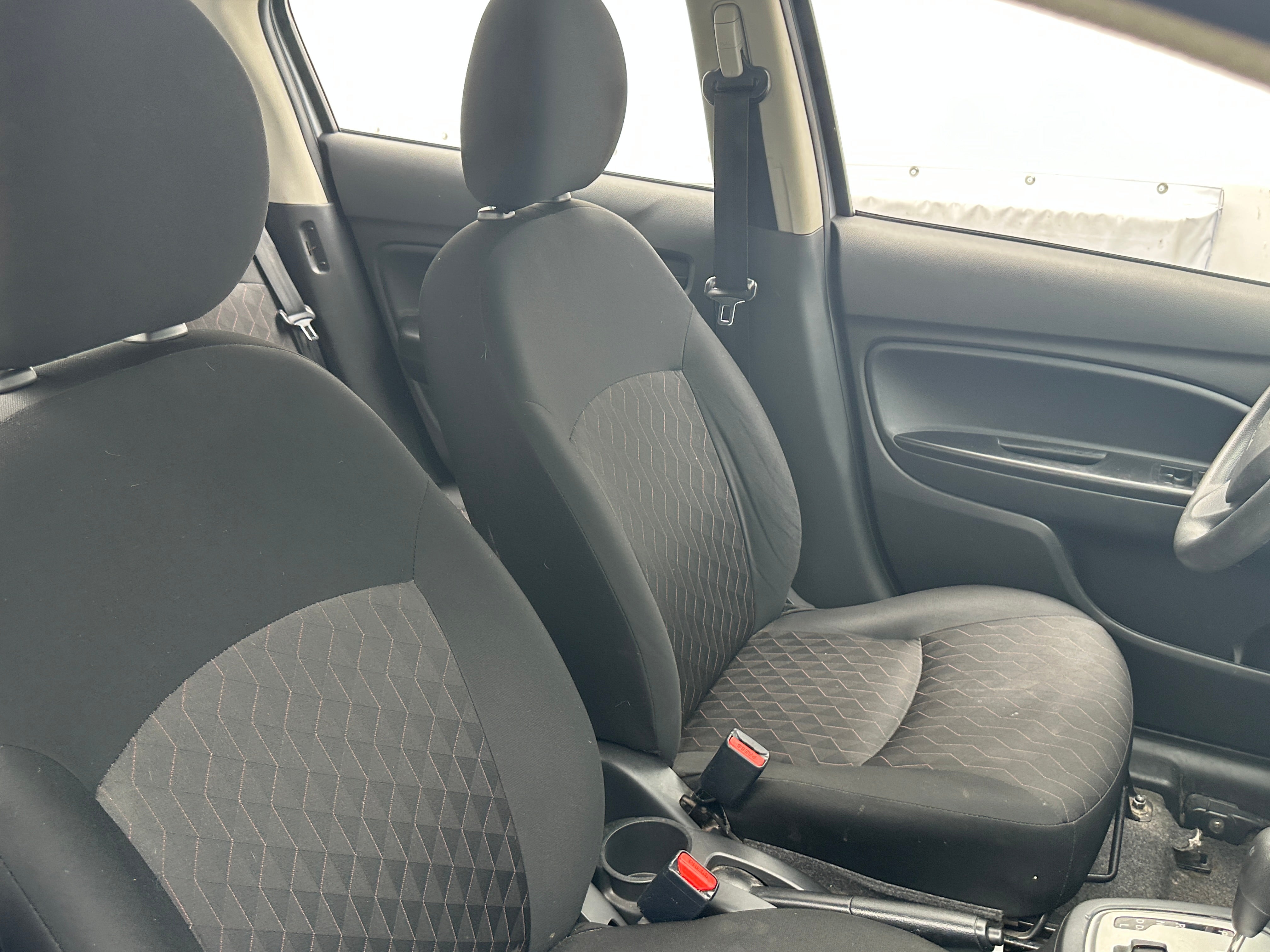 2021 Mitsubishi Mirage LE 2