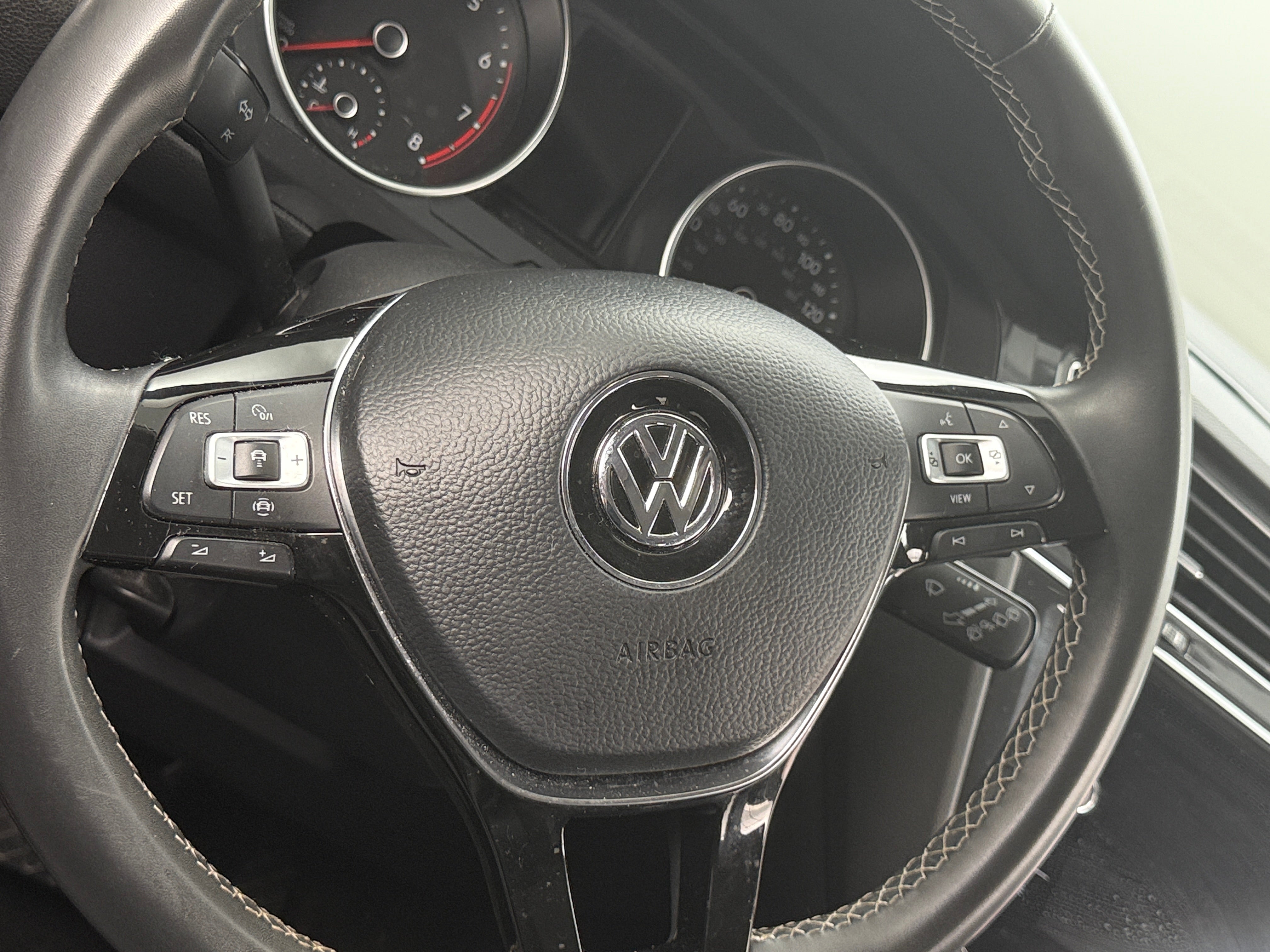 2021 Volkswagen Tiguan SE 4
