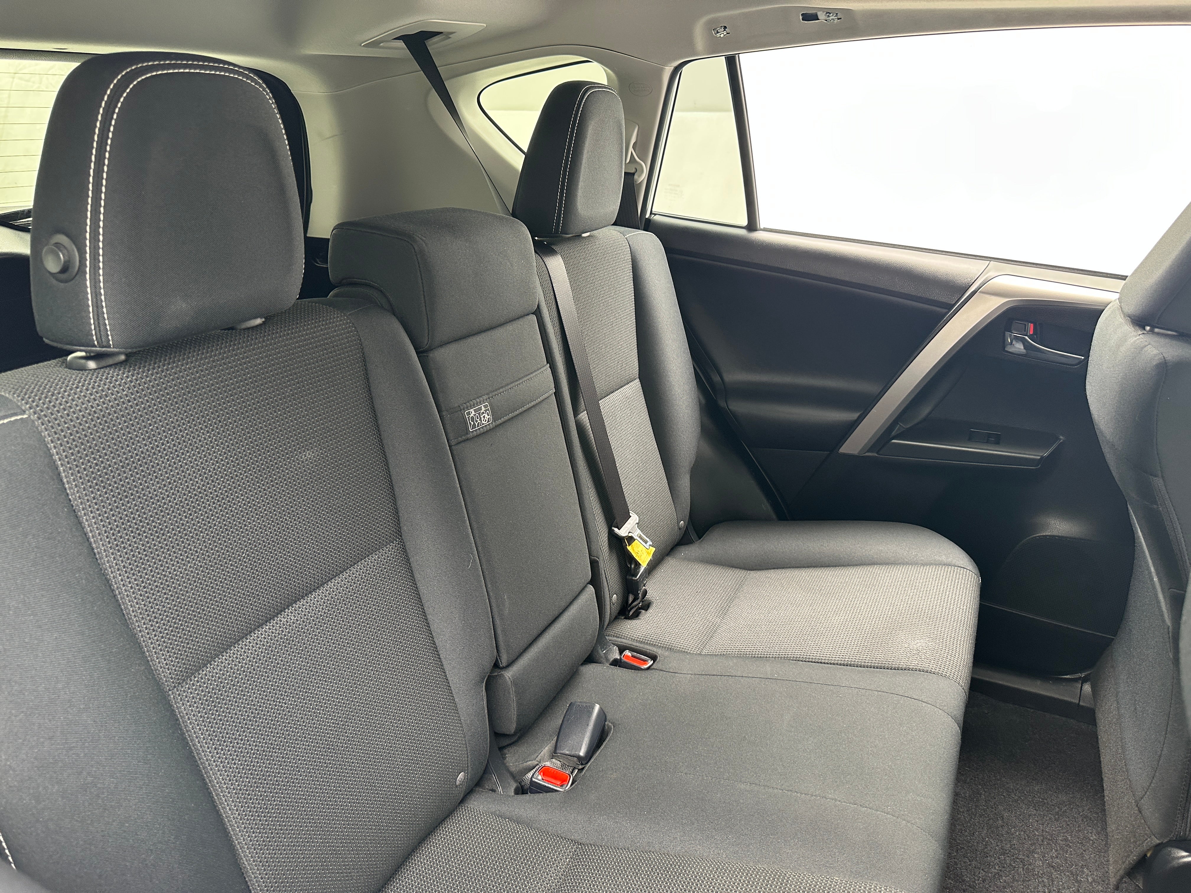 2017 Toyota RAV4 XLE 6