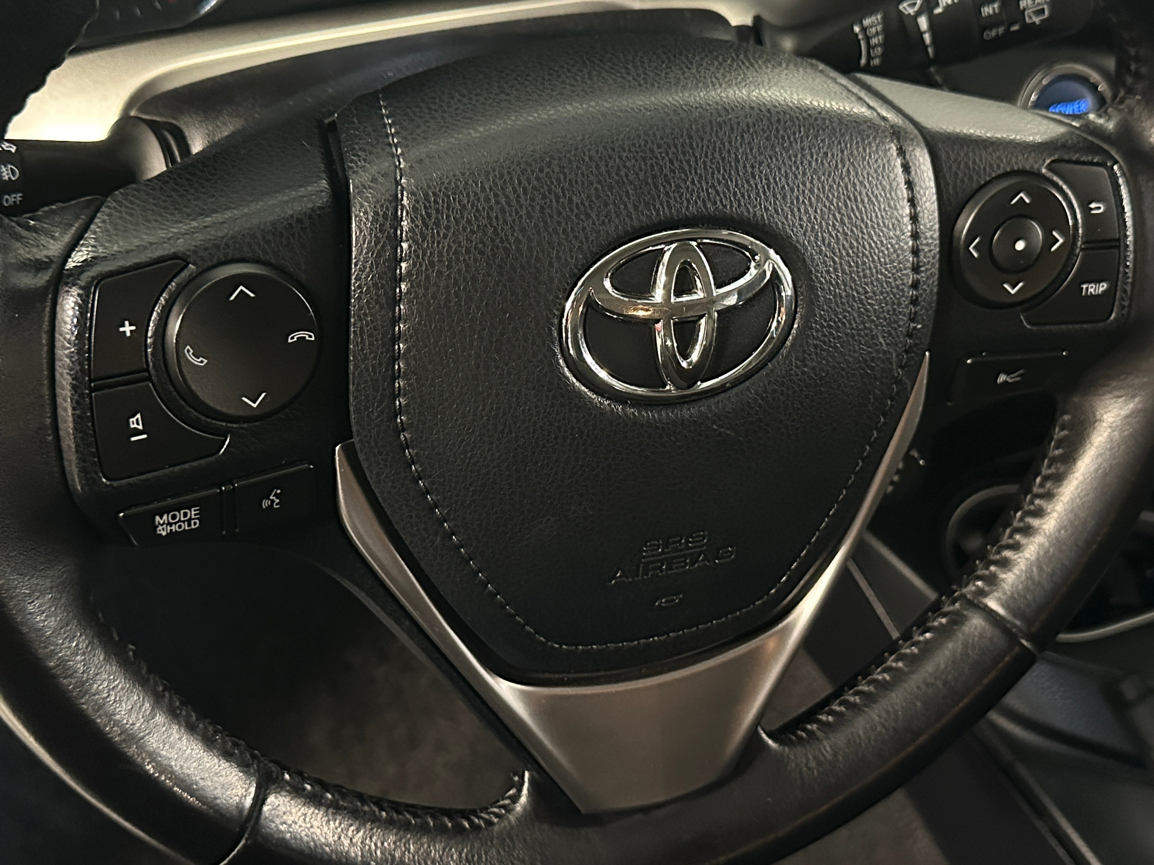 2017 Toyota RAV4 XLE 5