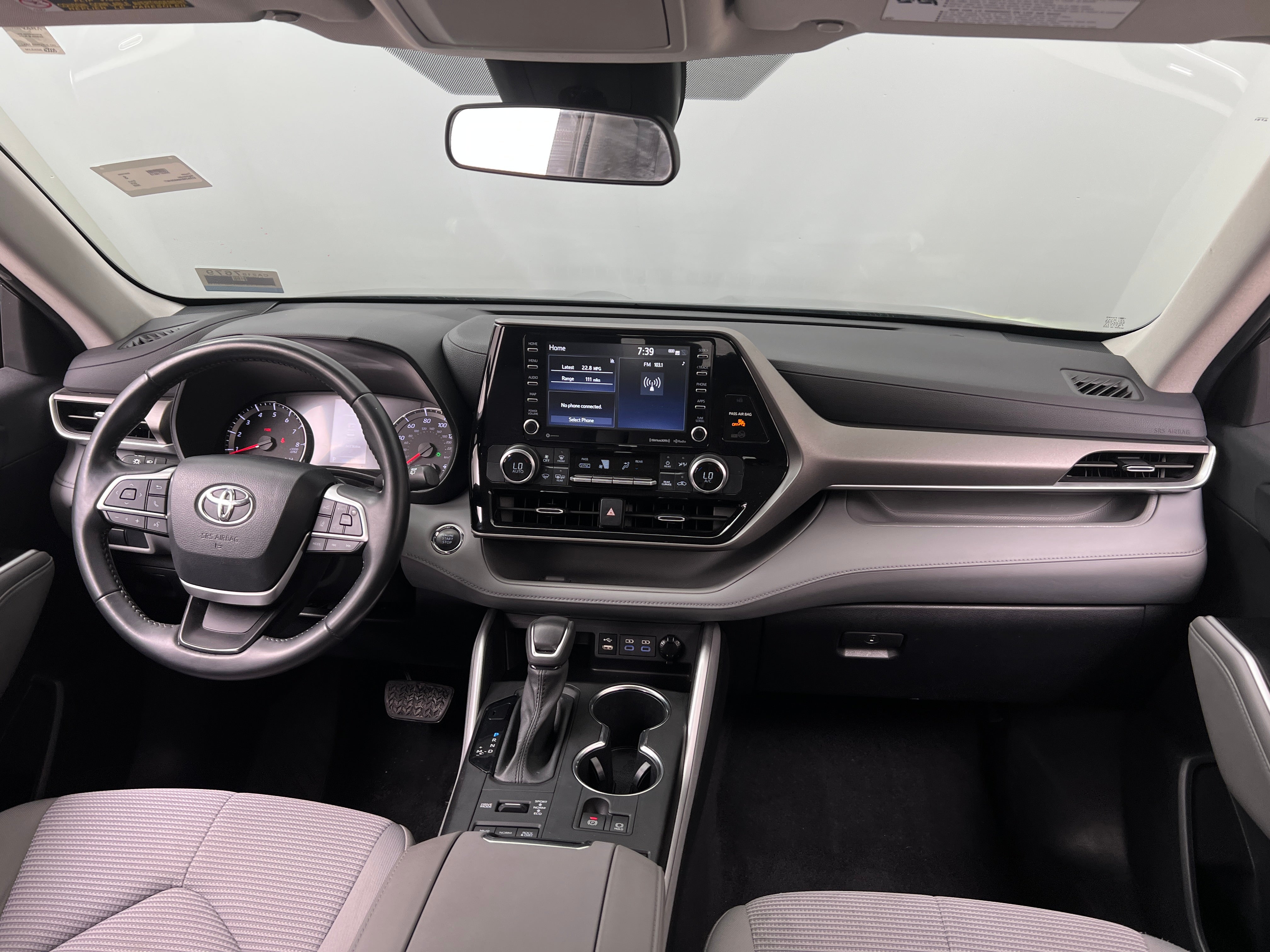 2022 Toyota Highlander LE 3