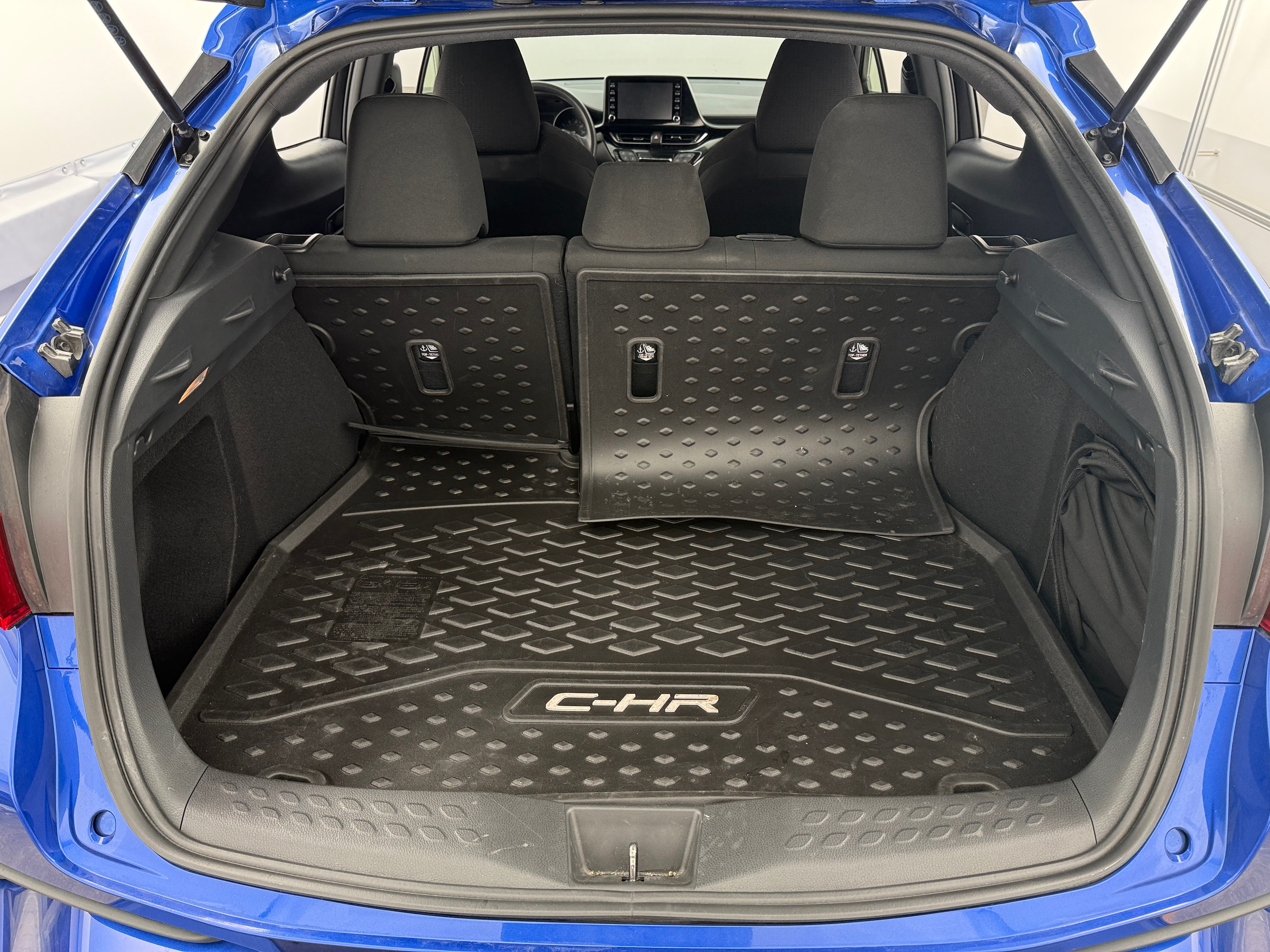 2019 Toyota C-HR LE 7