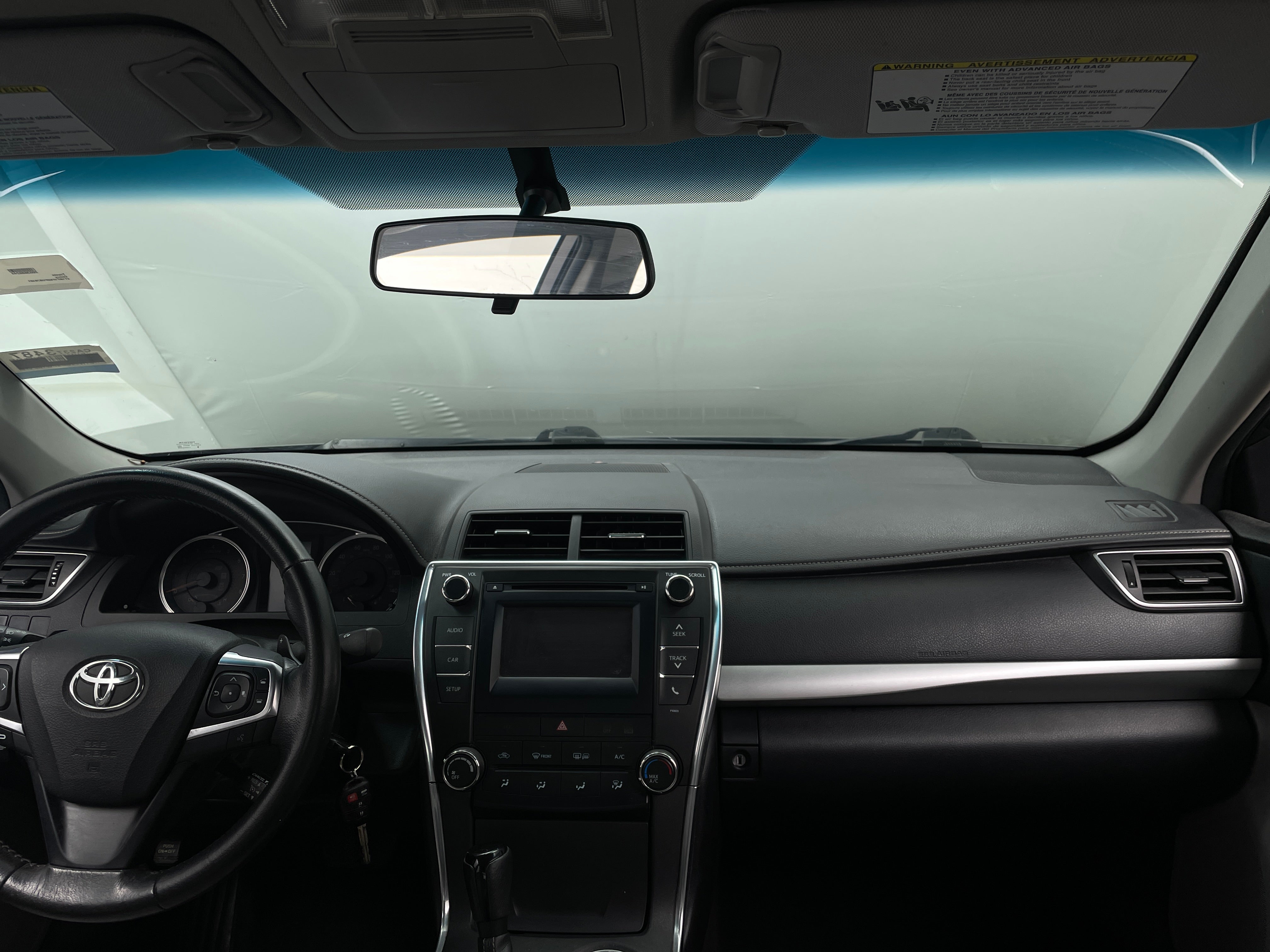 2015 Toyota Camry SE 3