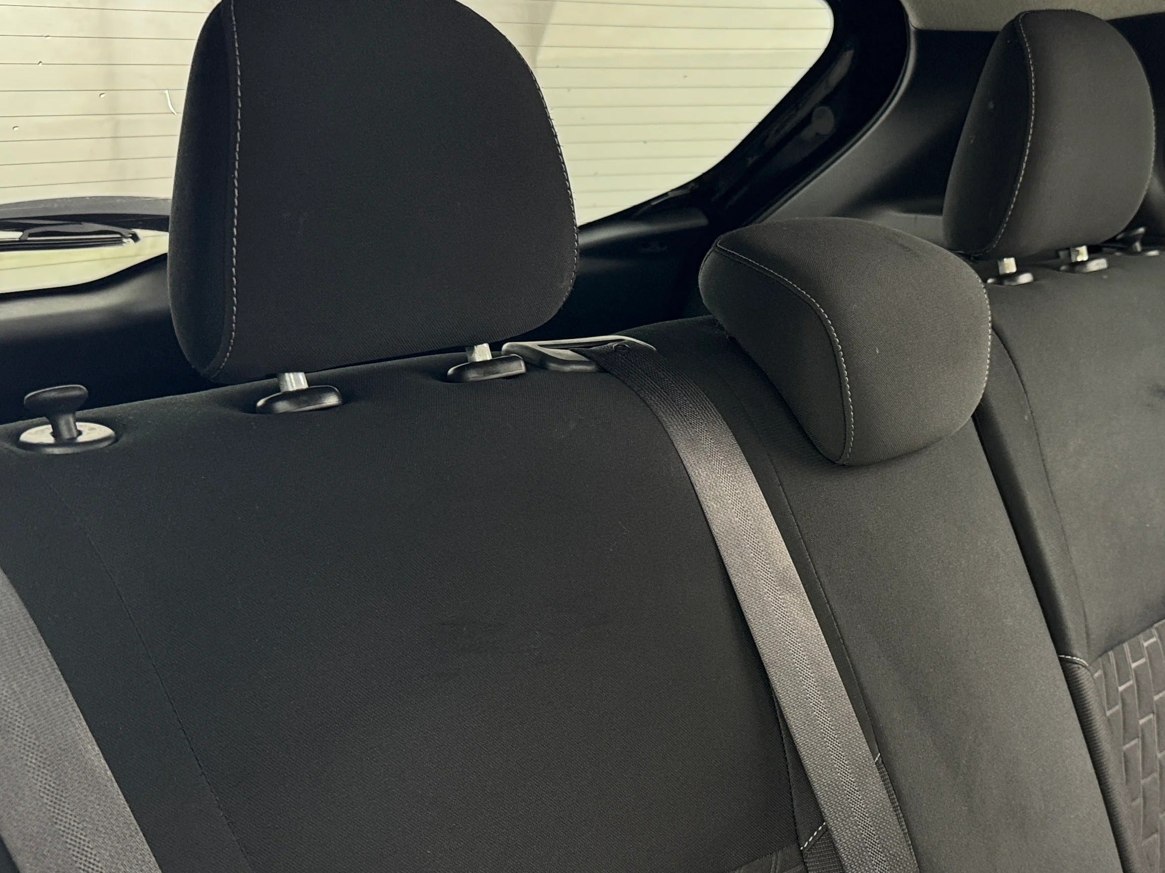 2021 Nissan Kicks S 6