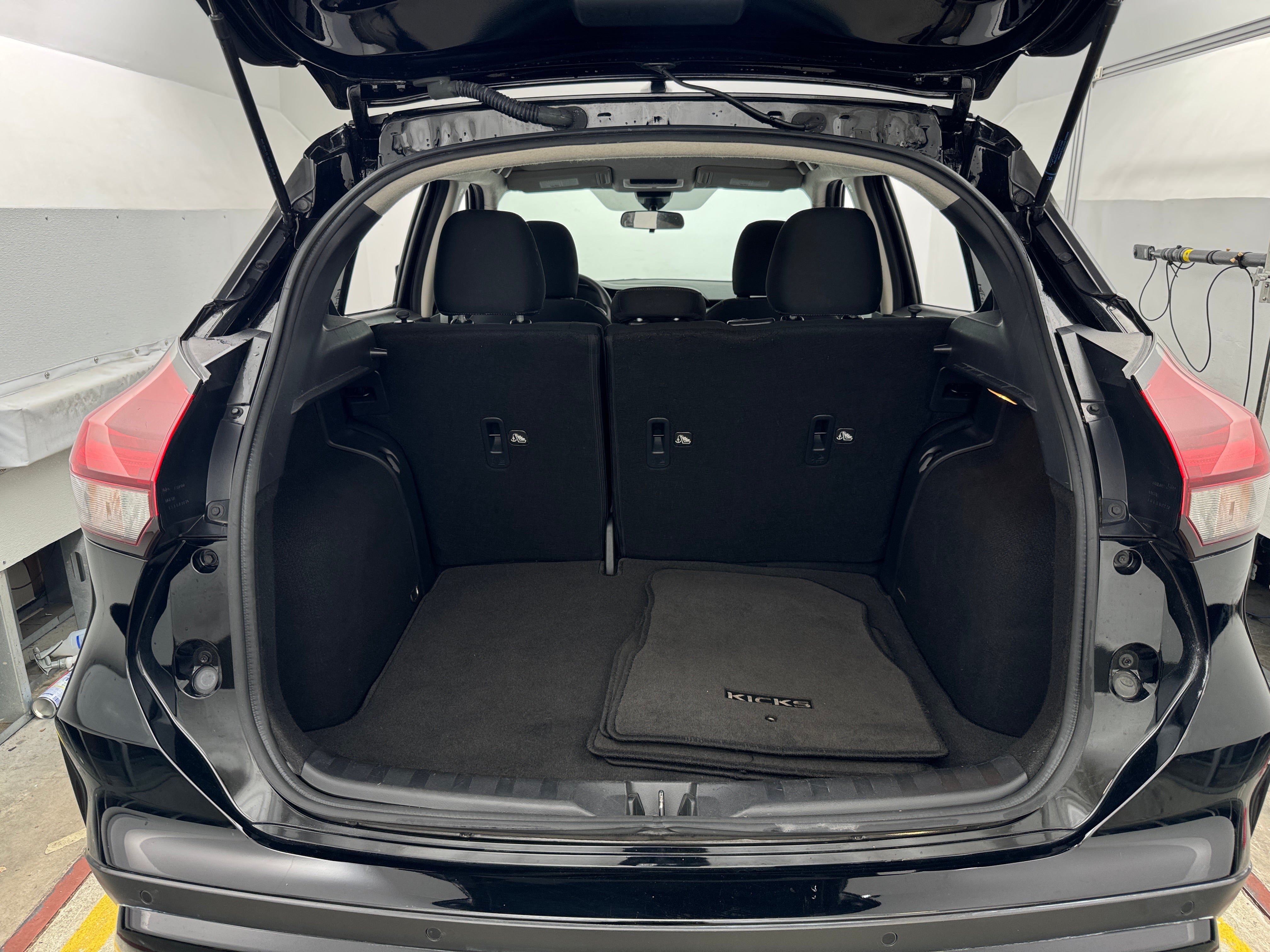 2021 Nissan Kicks S 7