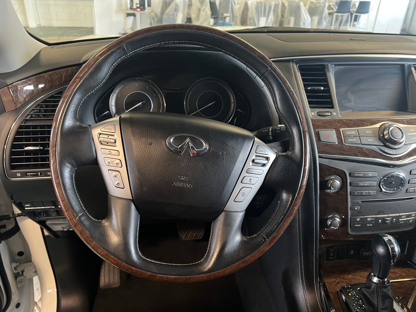 Thumbnail: 2015 INFINITI QX80 - 4