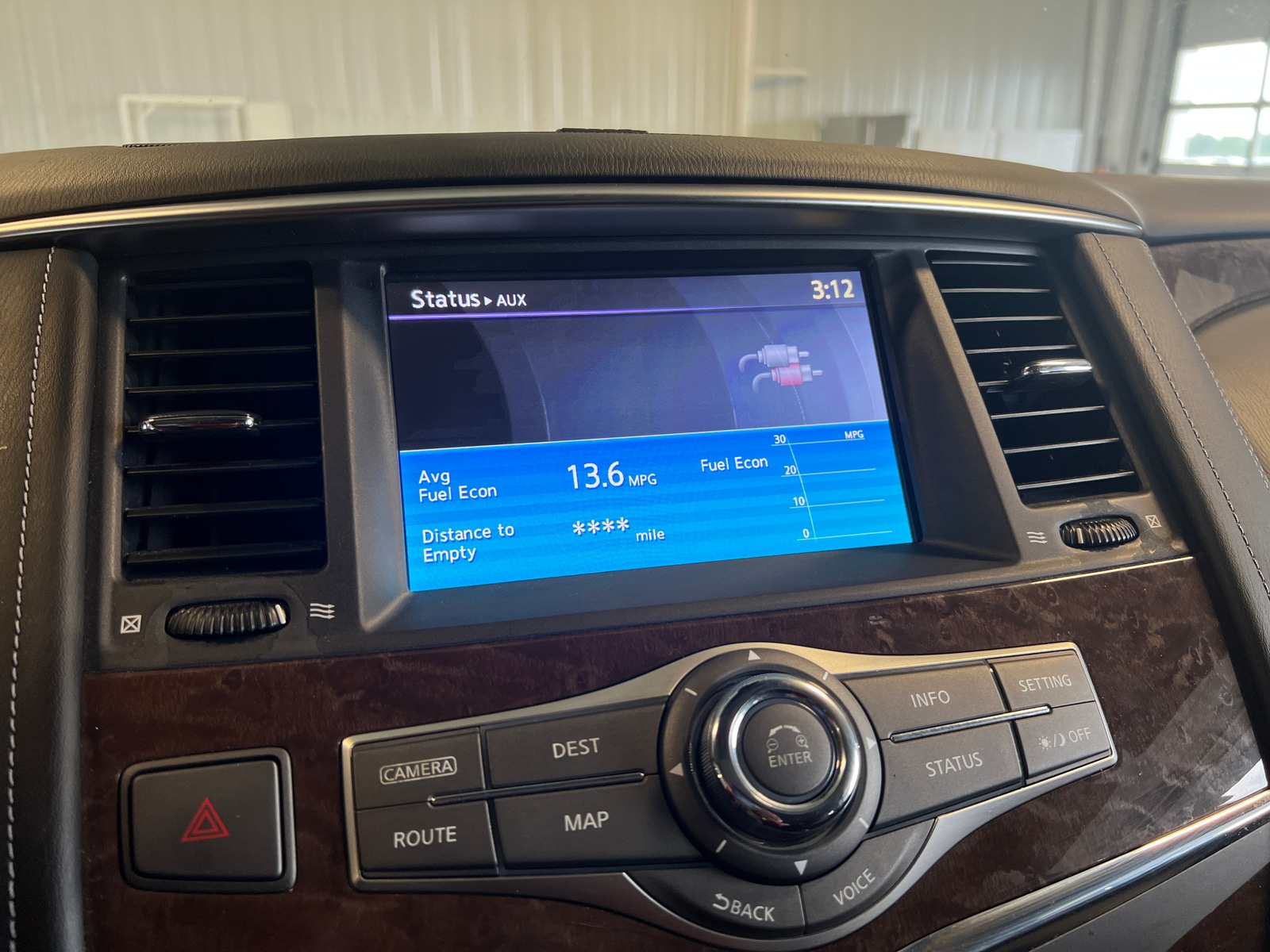 Thumbnail: 2015 INFINITI QX80 - 3