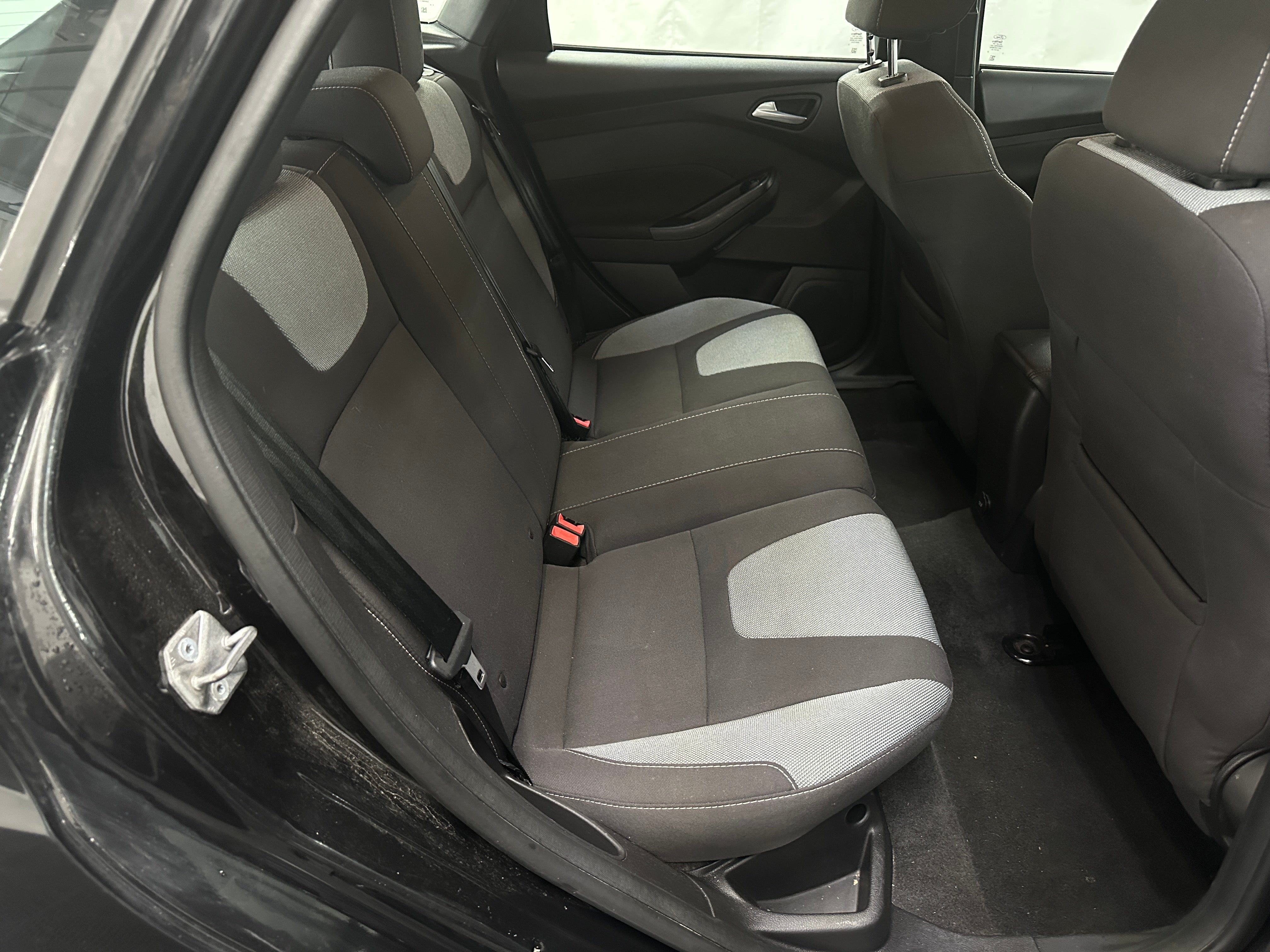 2014 Ford Focus SE 6