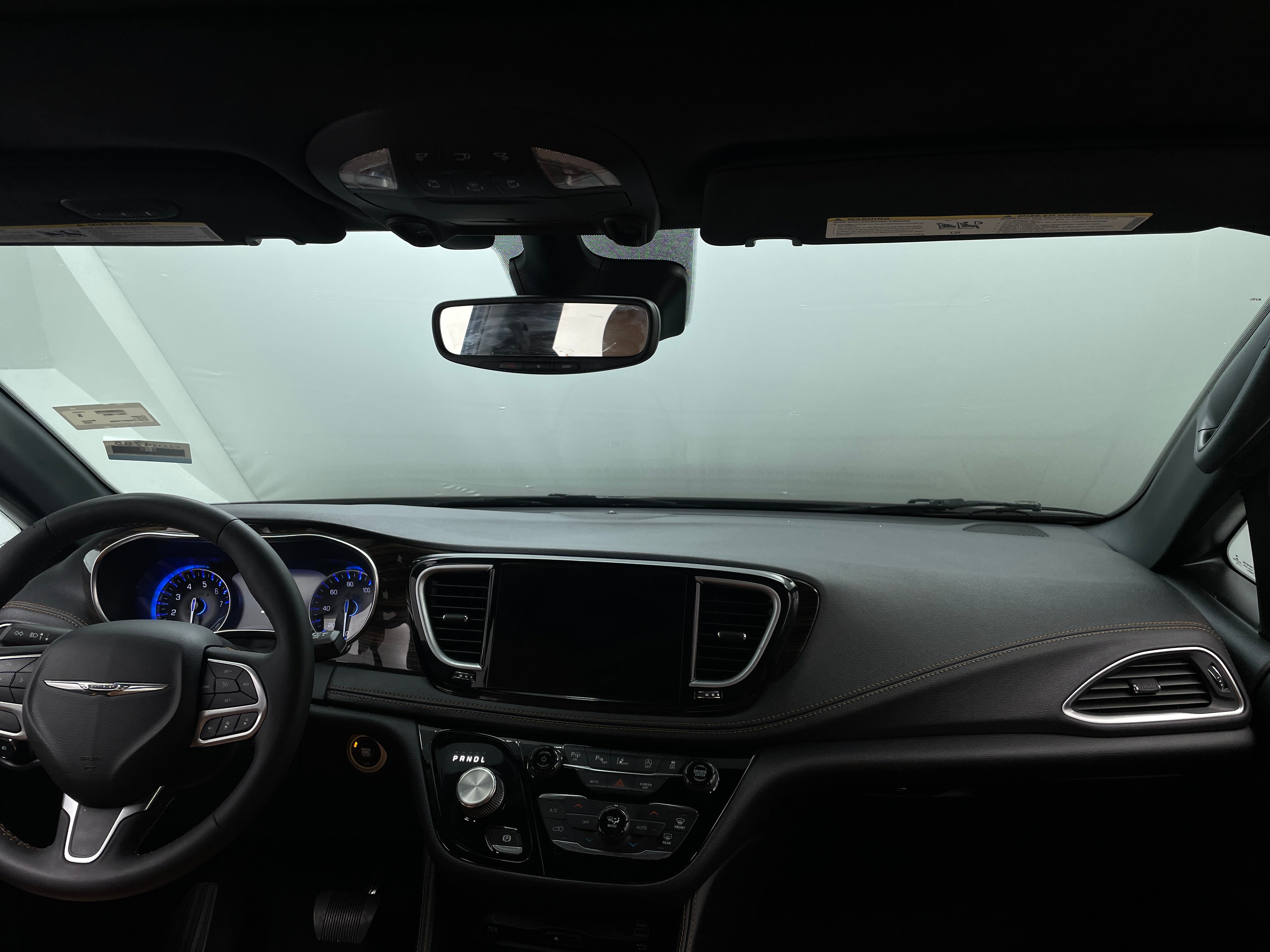 2022 Chrysler Pacifica Pinnacle 2