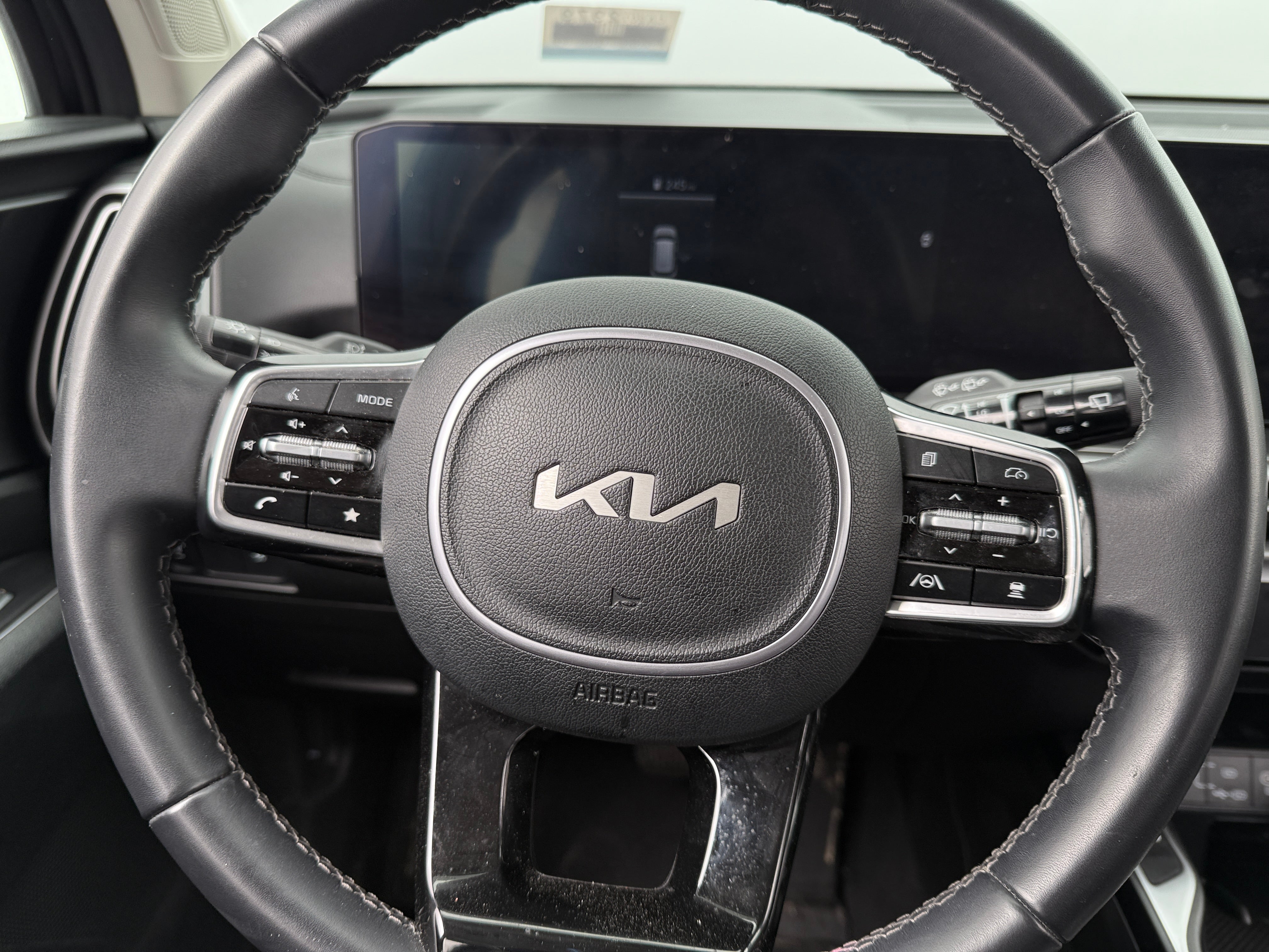 2024 Kia Sorento S 4
