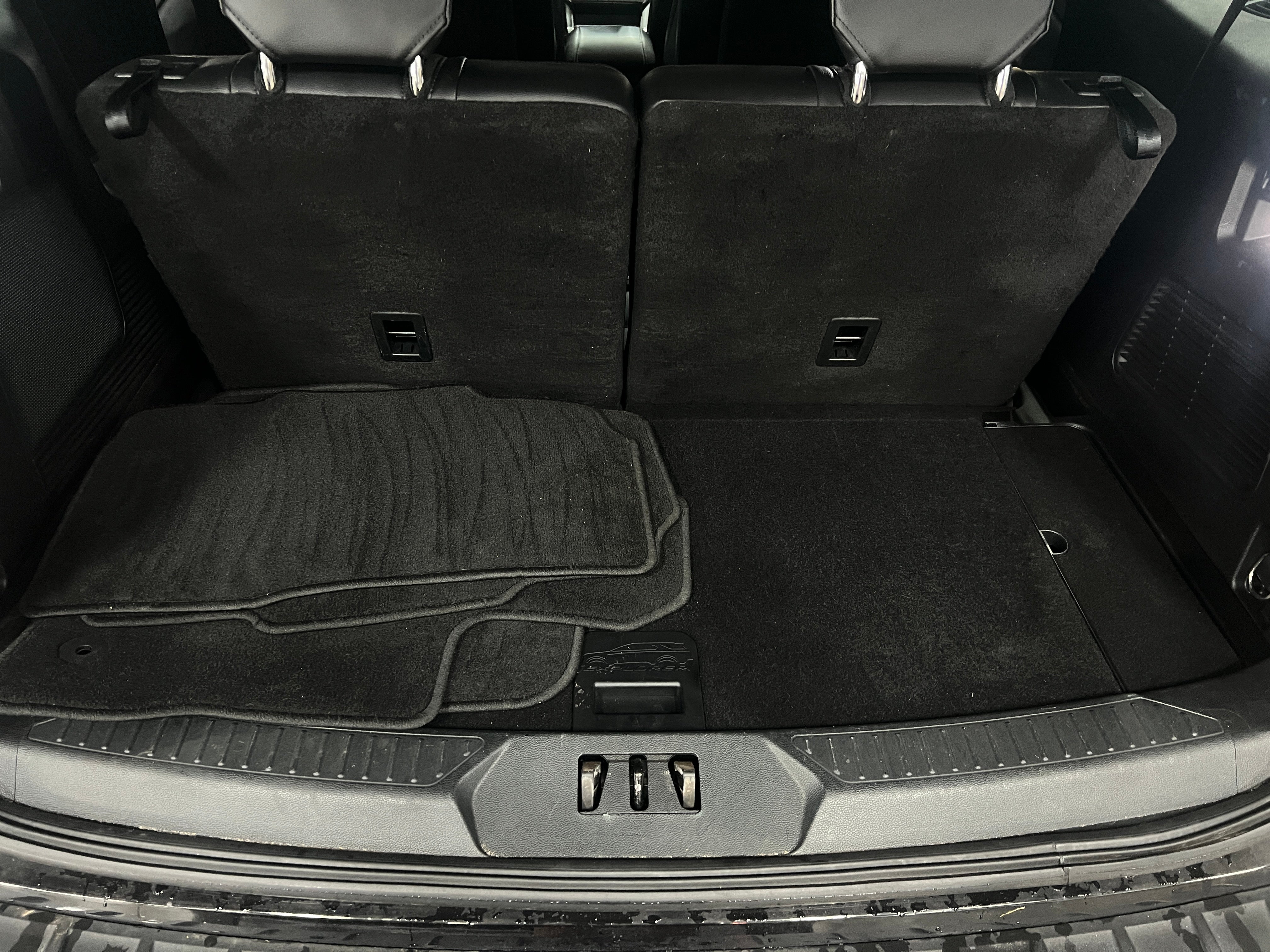 2020 Ford Explorer ST 6