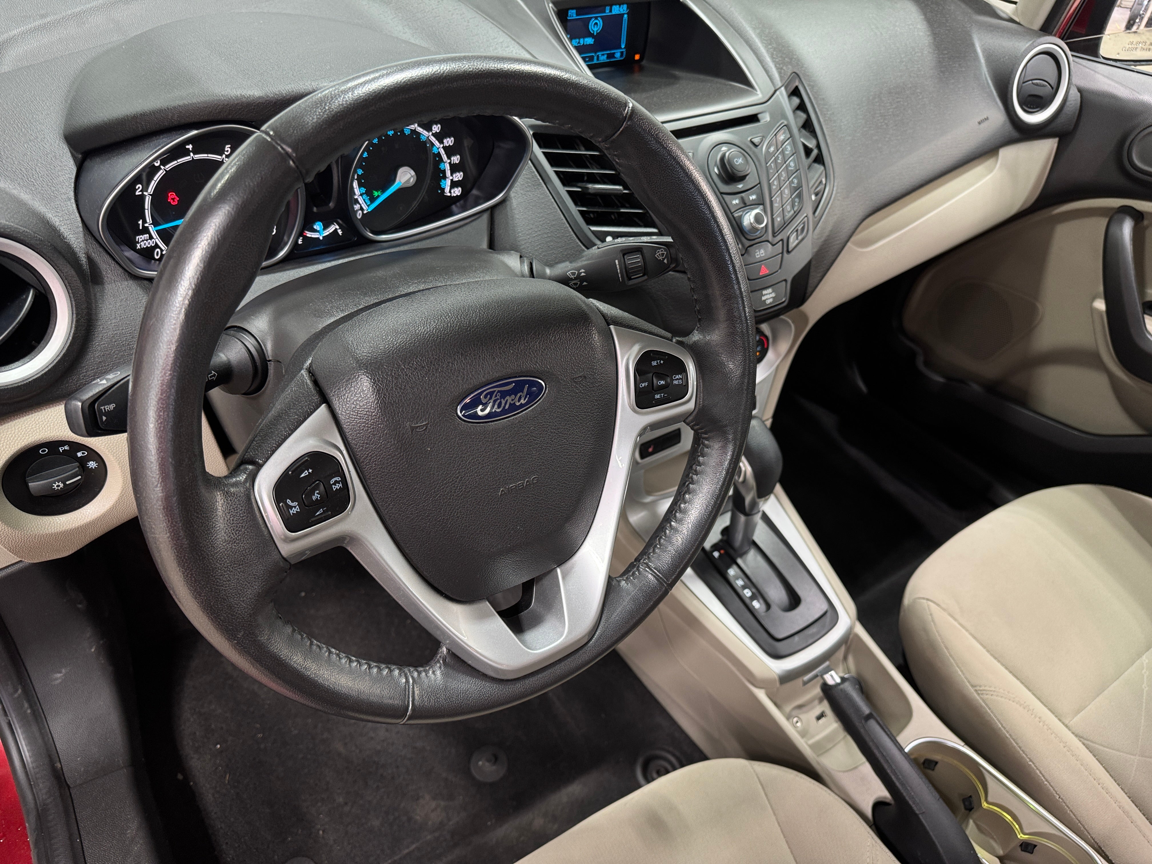 2014 Ford Fiesta SE 3