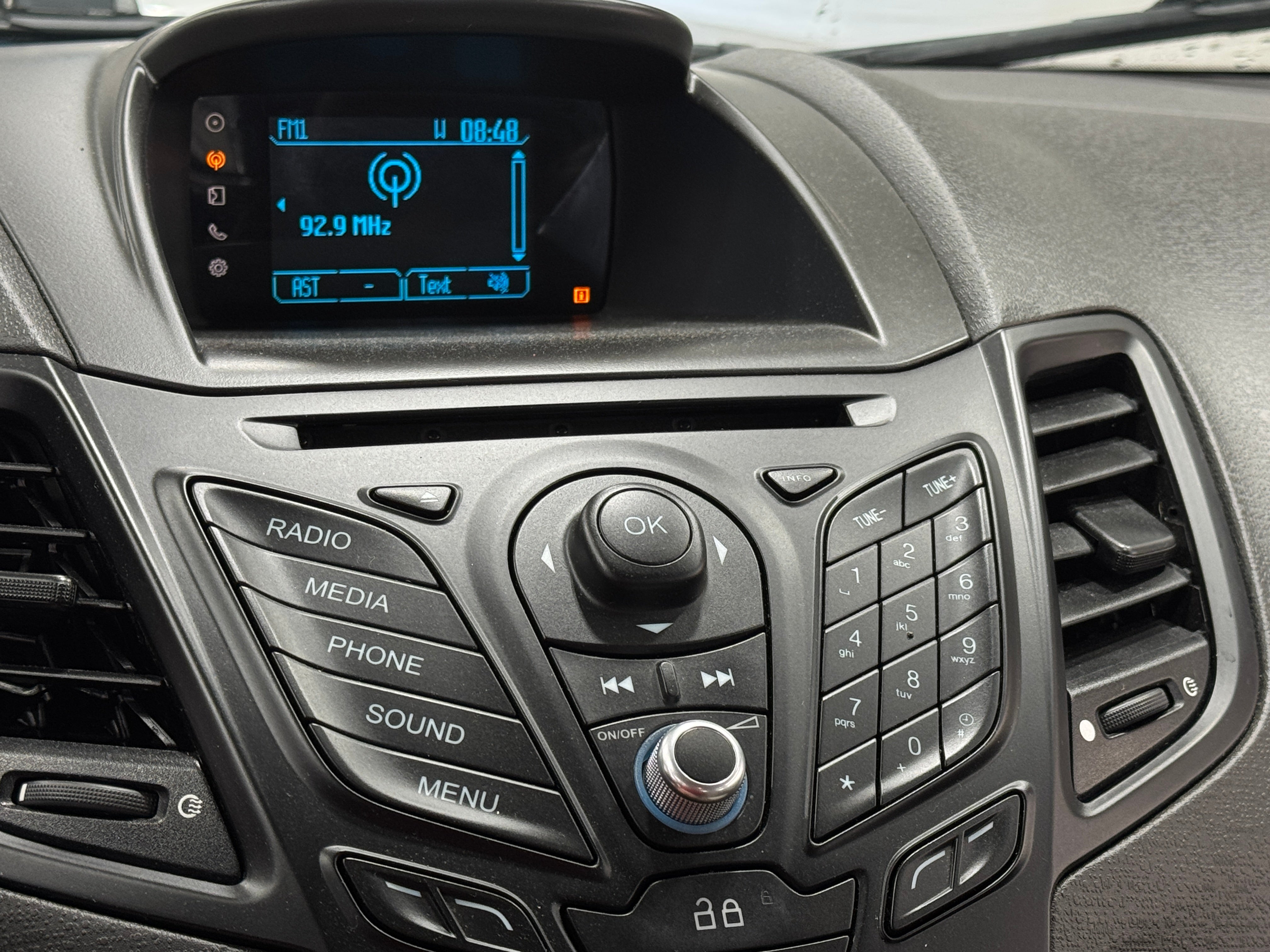 2014 Ford Fiesta SE 4