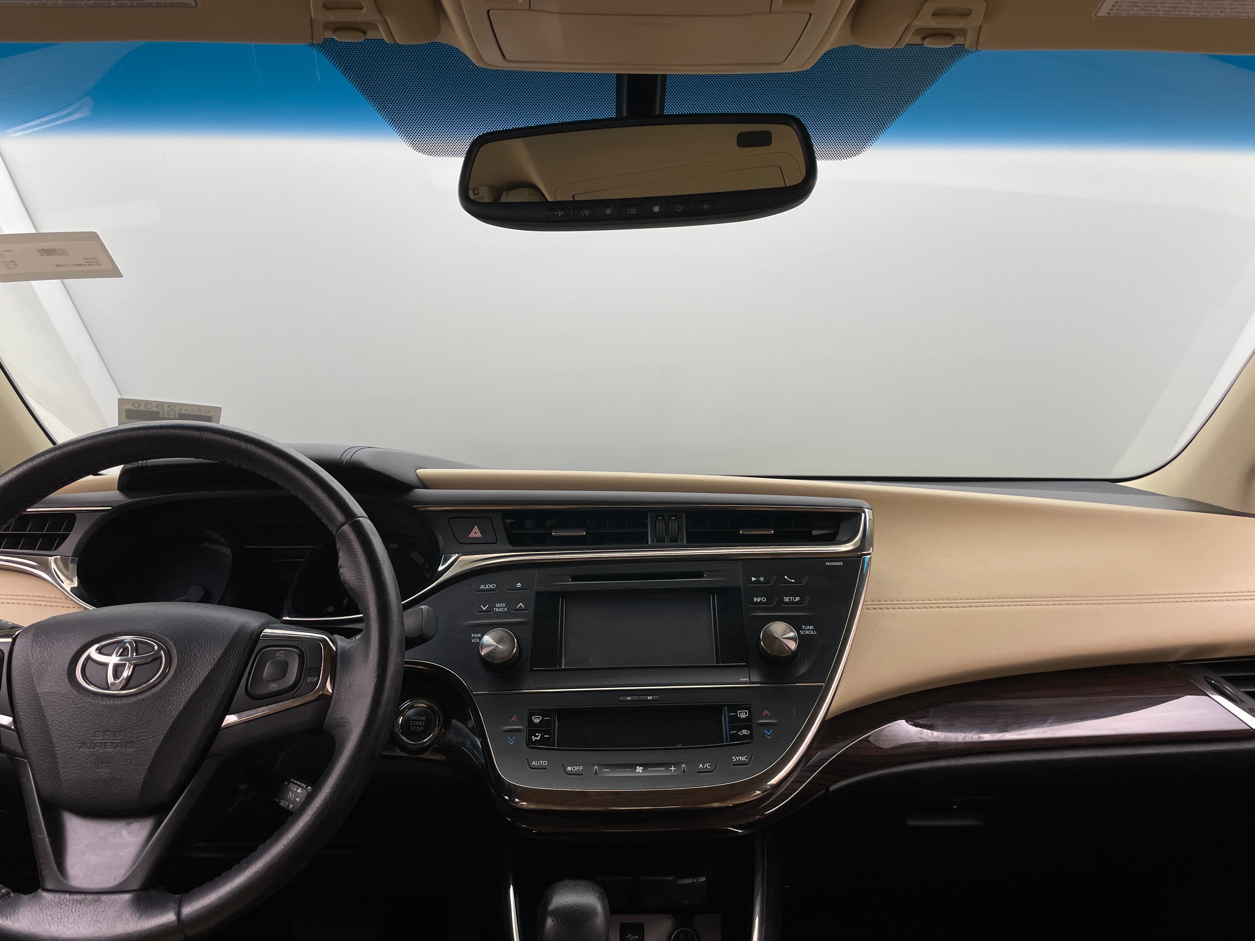 2014 Toyota Avalon XLE 2
