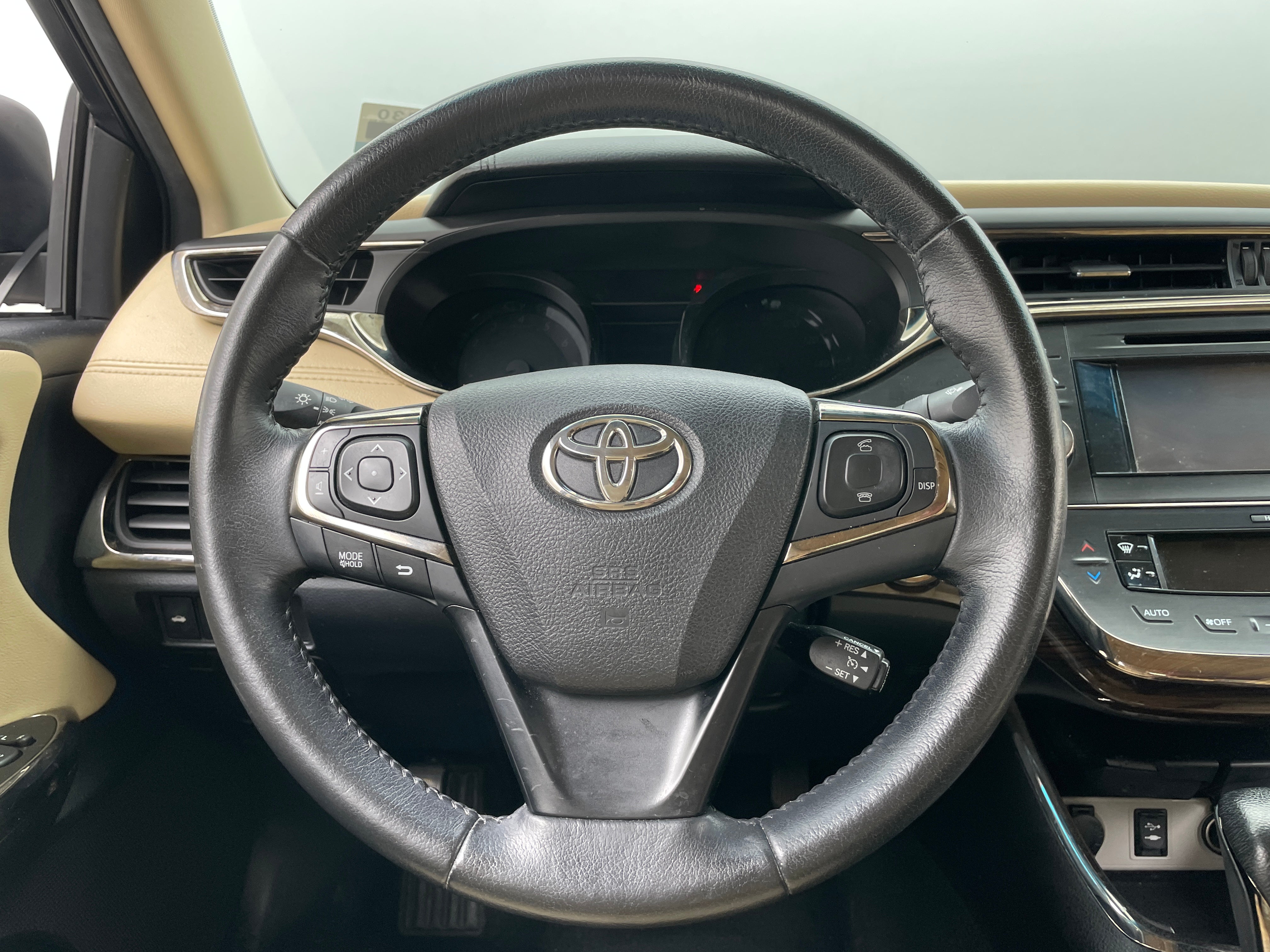 2014 Toyota Avalon XLE 4
