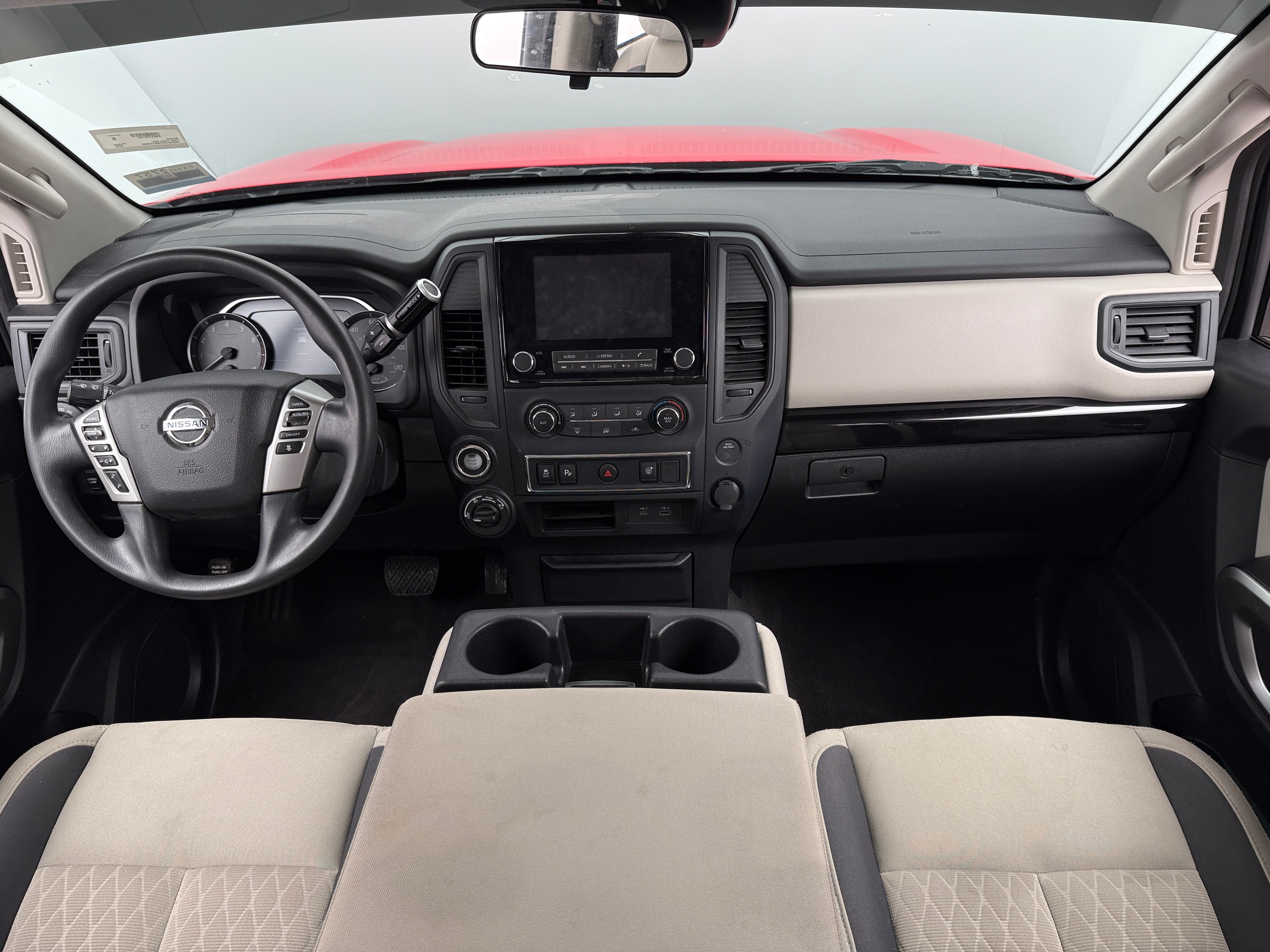 2022 Nissan Titan SV 3