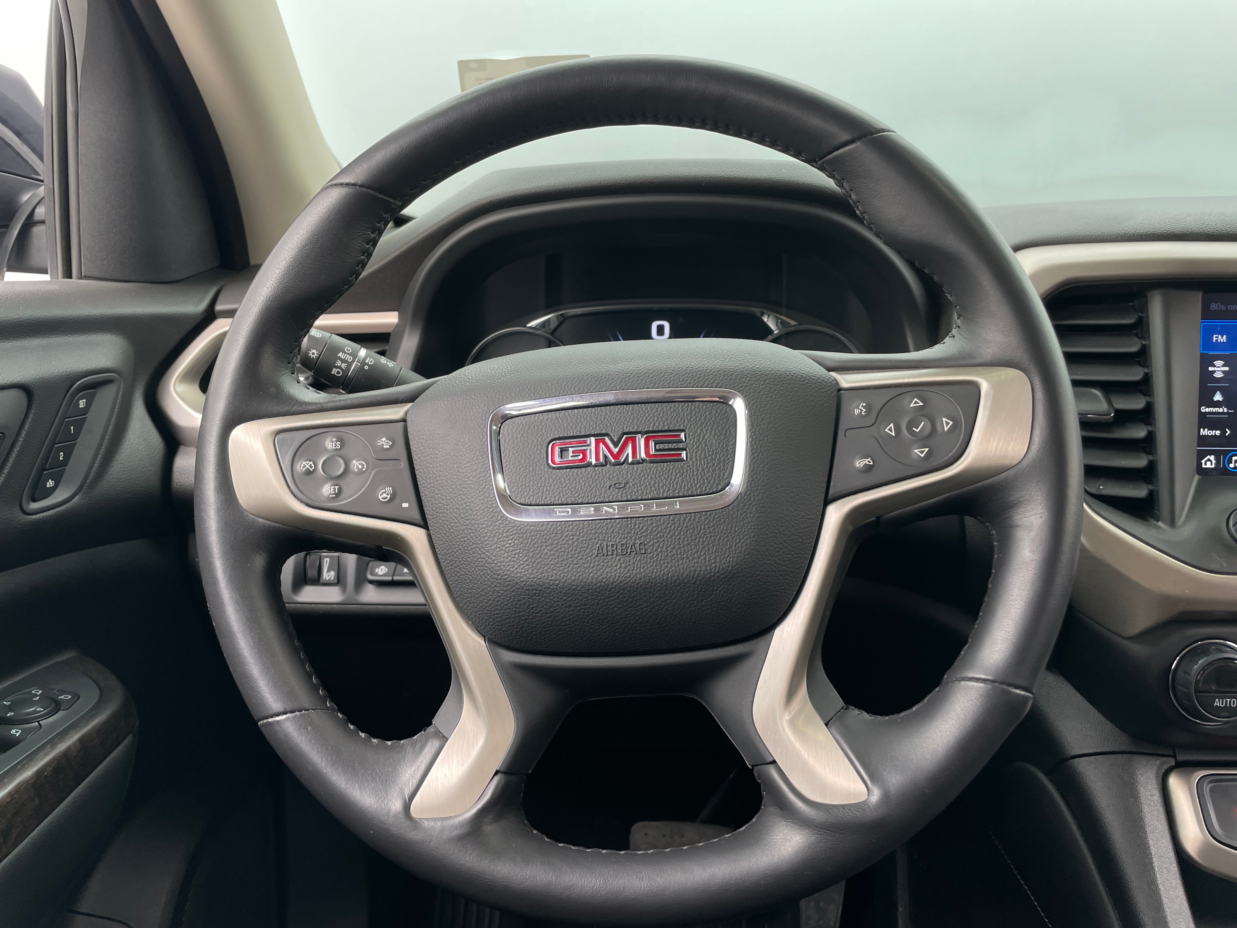 2022 GMC Acadia Denali 4