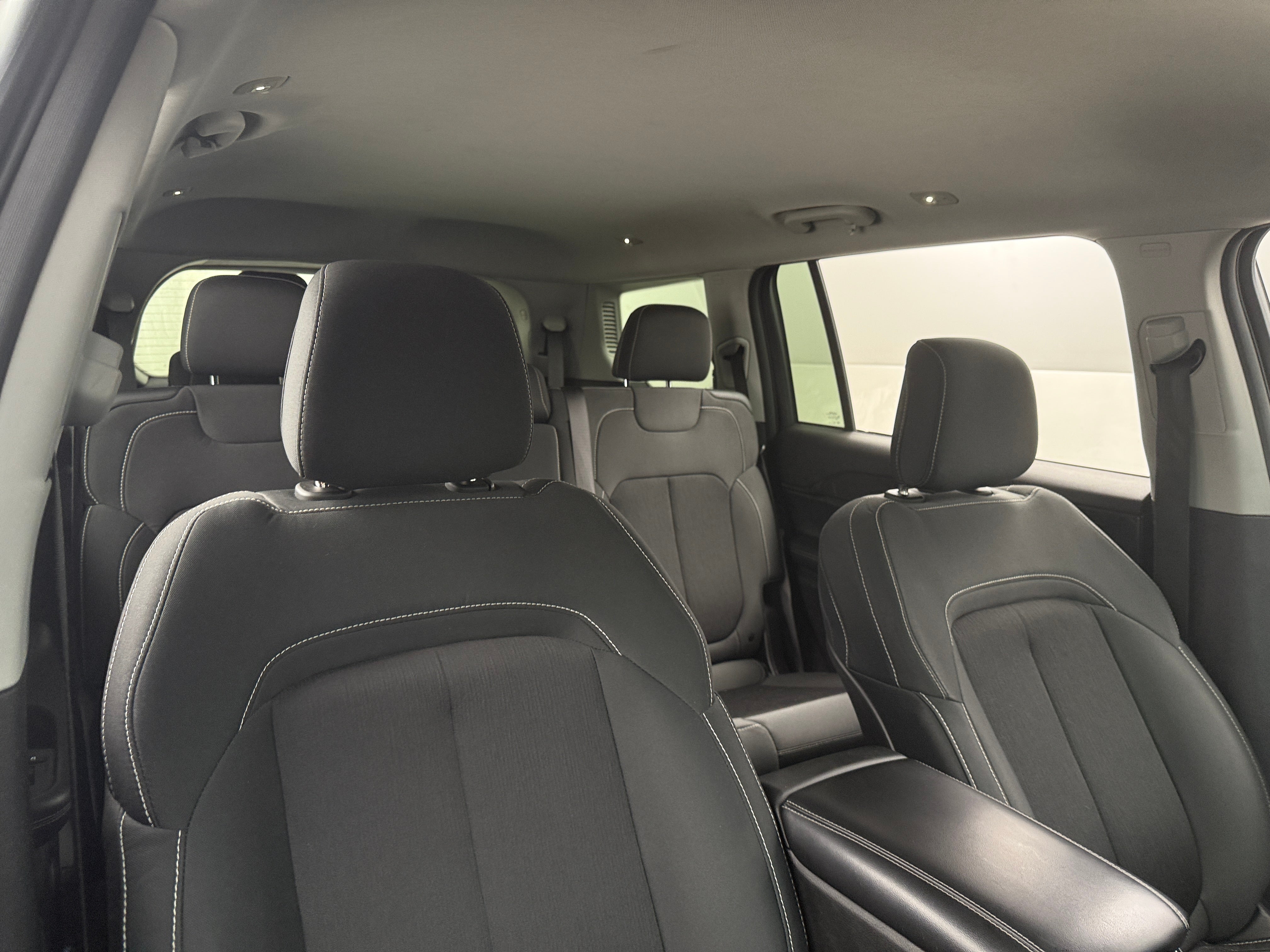 2021 Jeep Grand Cherokee L Laredo 2