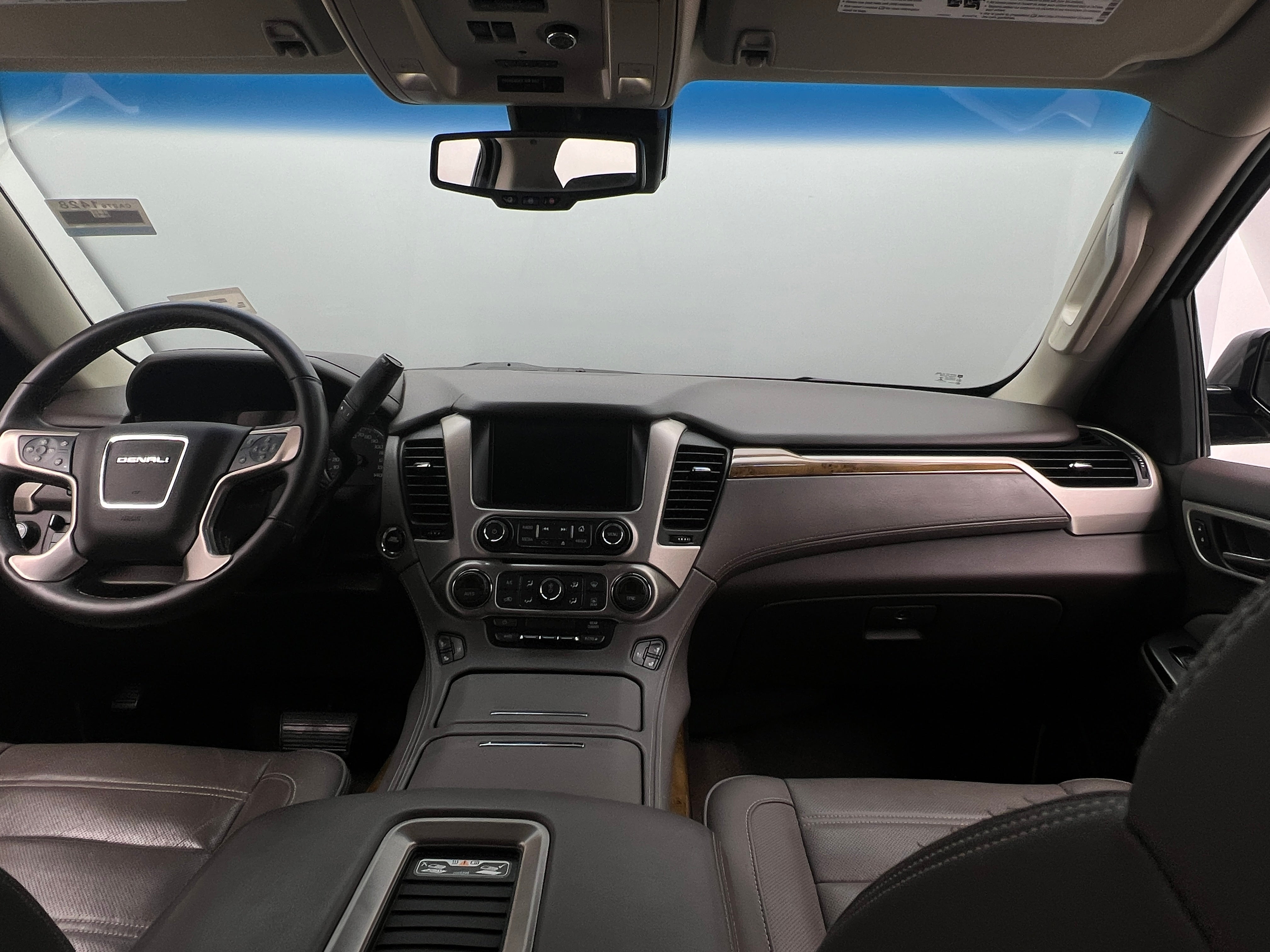 2017 GMC Yukon Denali 2