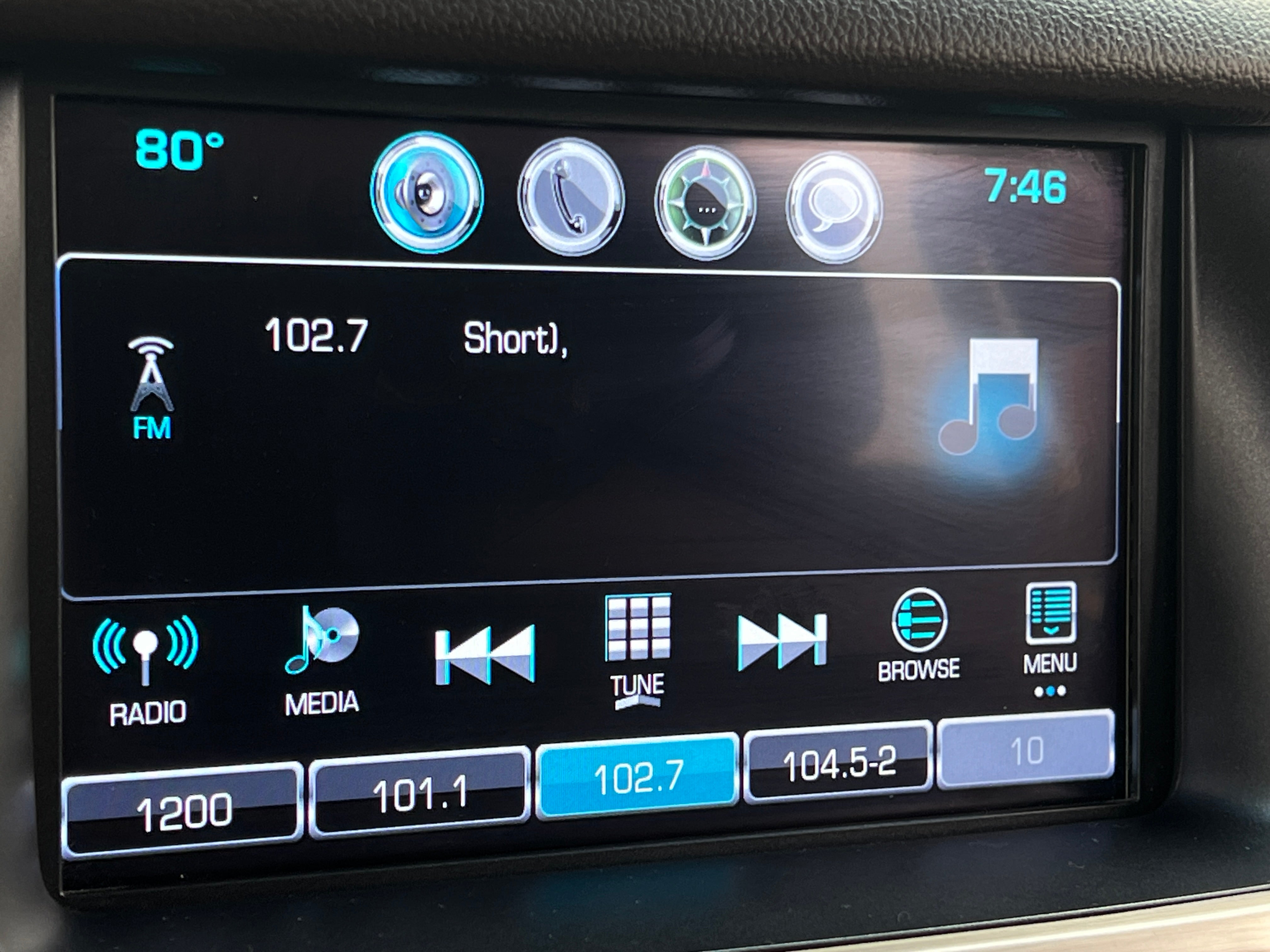 2017 GMC Yukon Denali 3