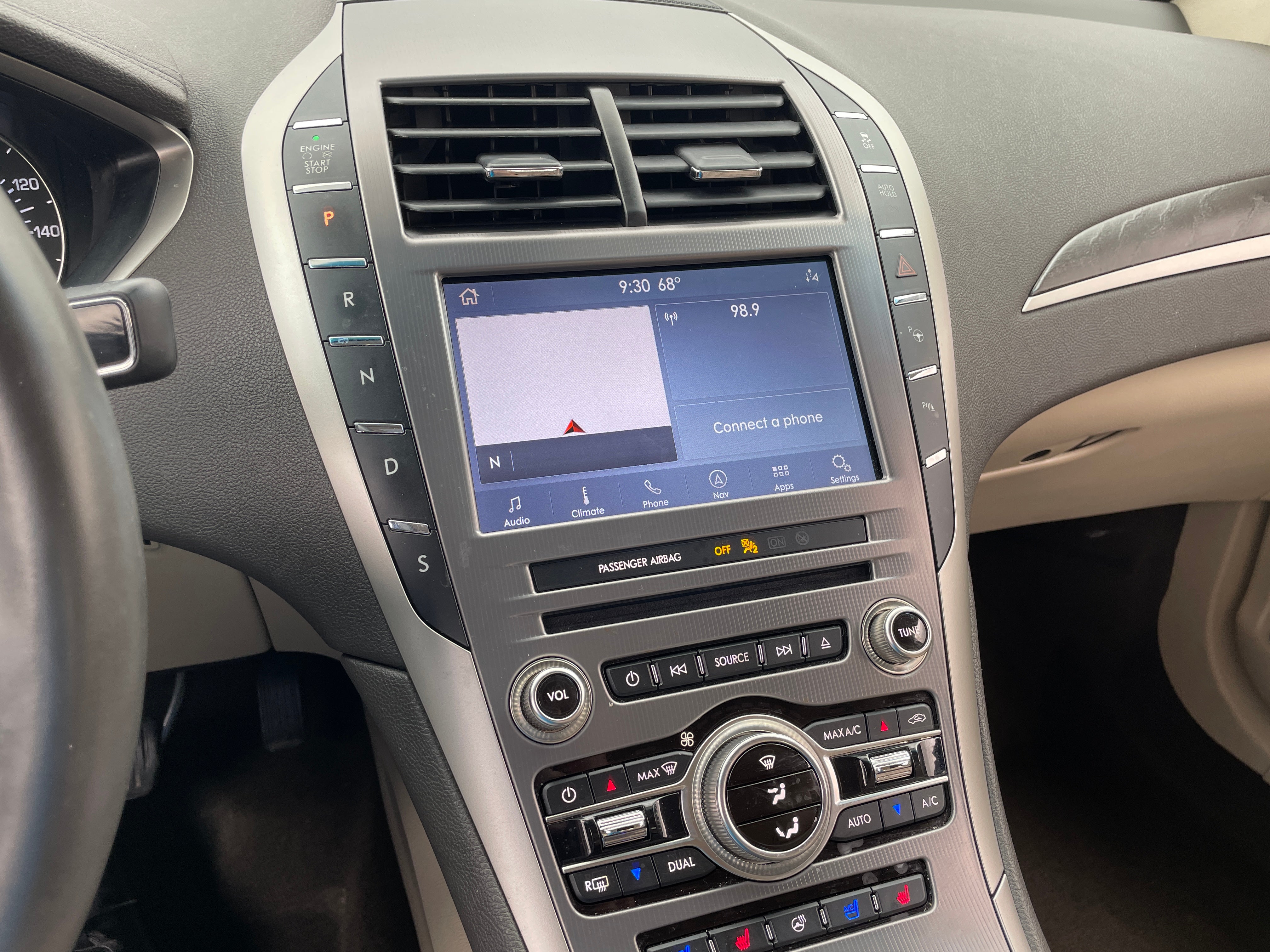 2020 Lincoln MKZ Reserve 3