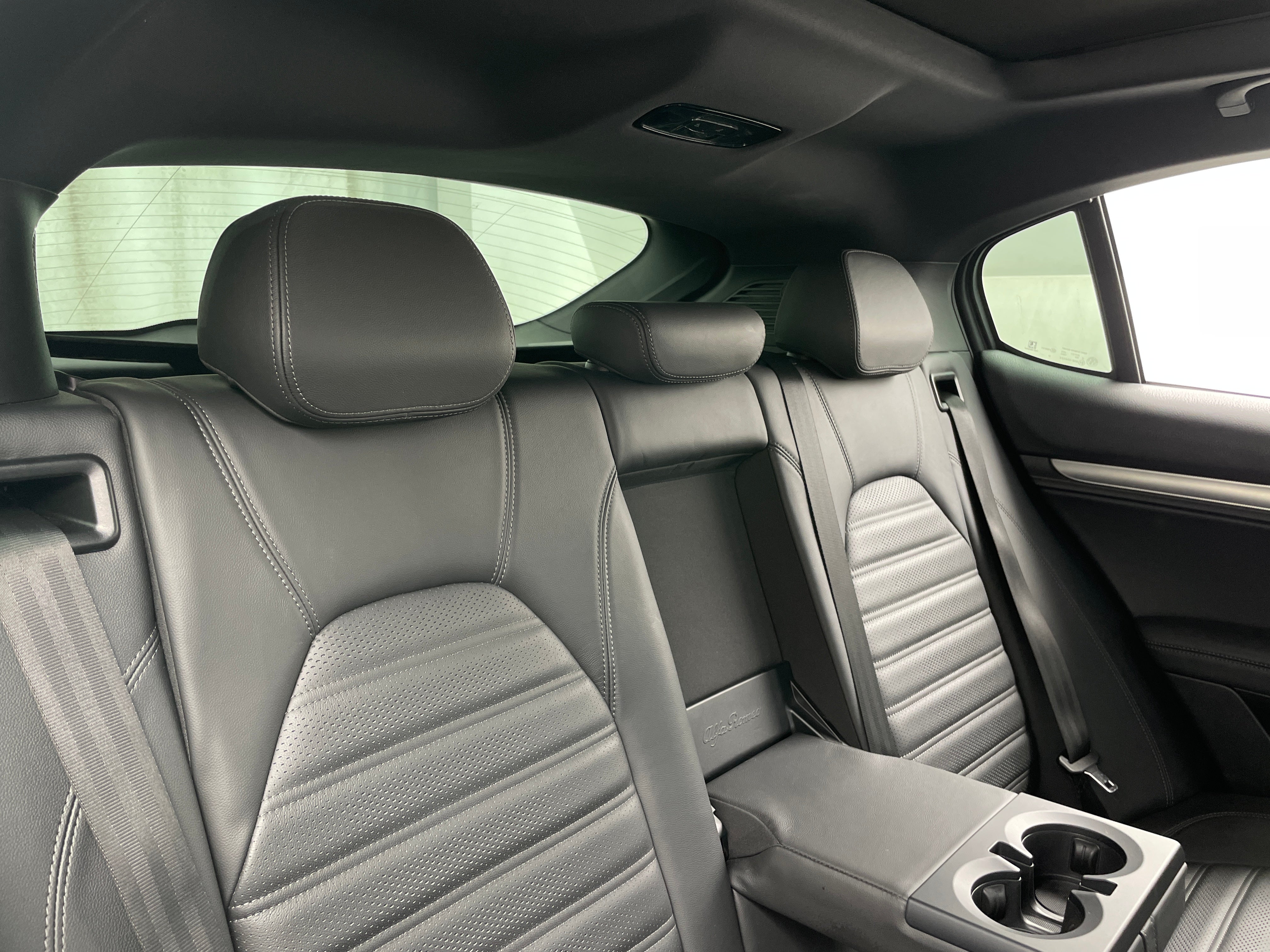 2018 Alfa Romeo Stelvio Ti Sport 5