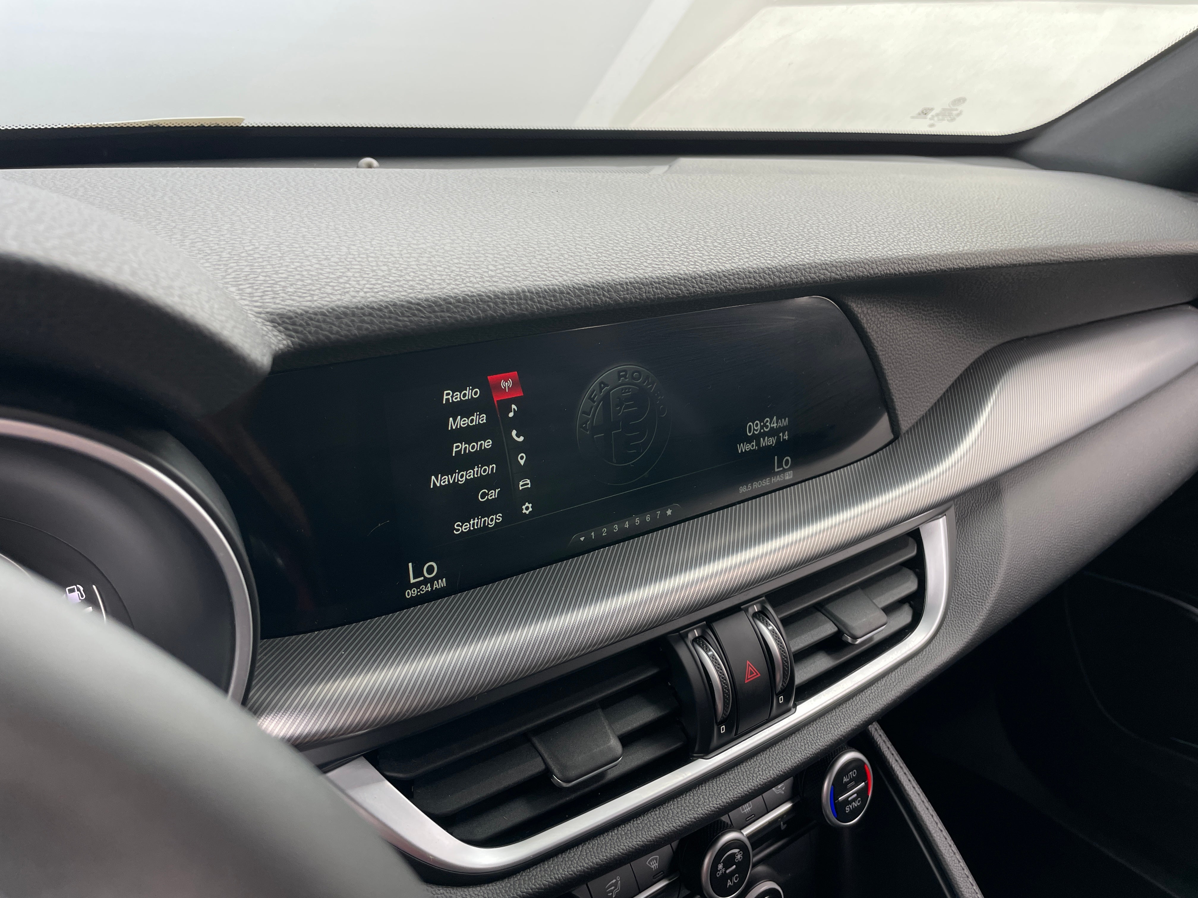 2018 Alfa Romeo Stelvio Ti Sport 3
