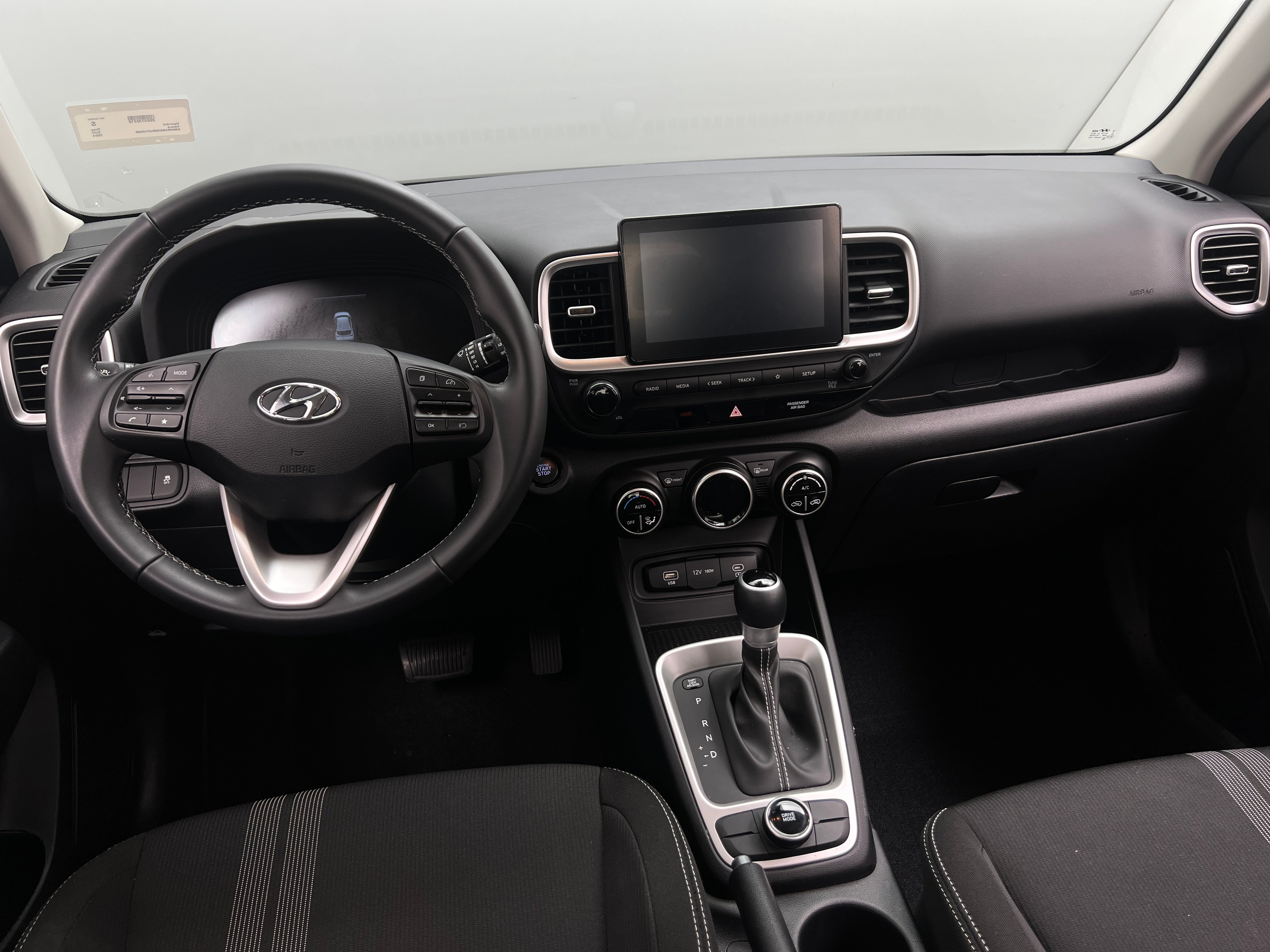 2024 Hyundai Venue SEL 3