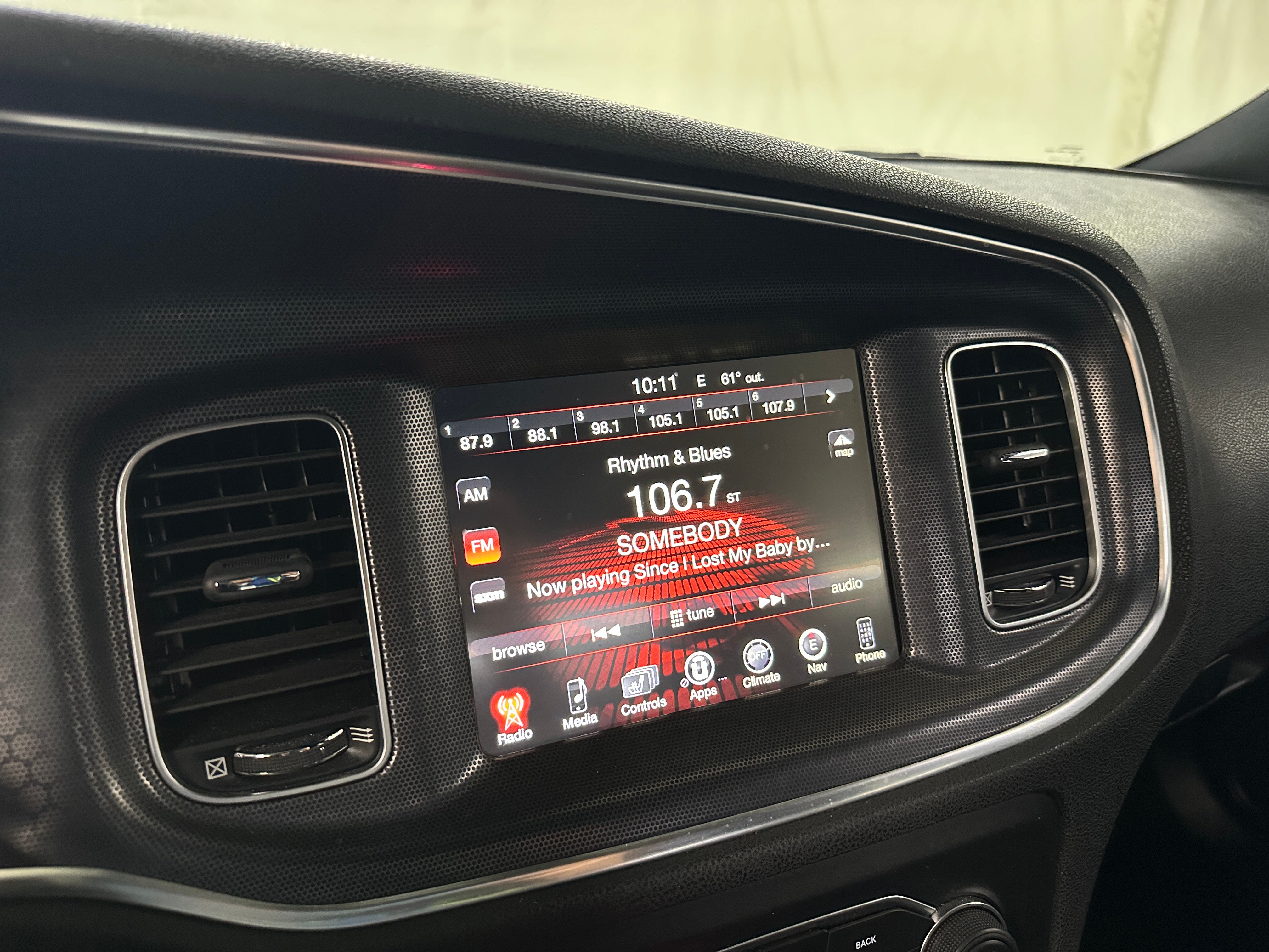 2016 Dodge Charger SXT 4