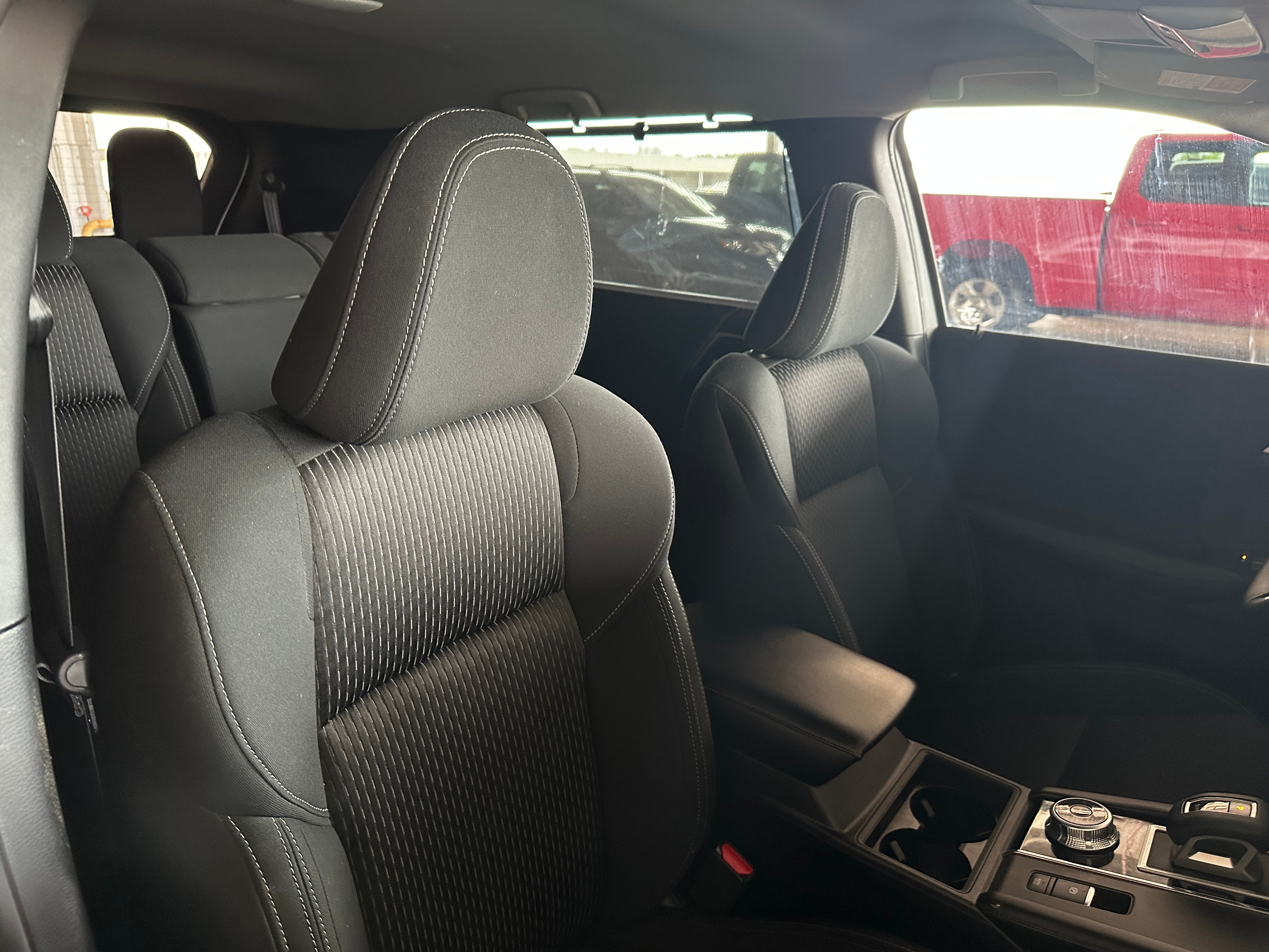 2022 Mitsubishi Outlander ES 2
