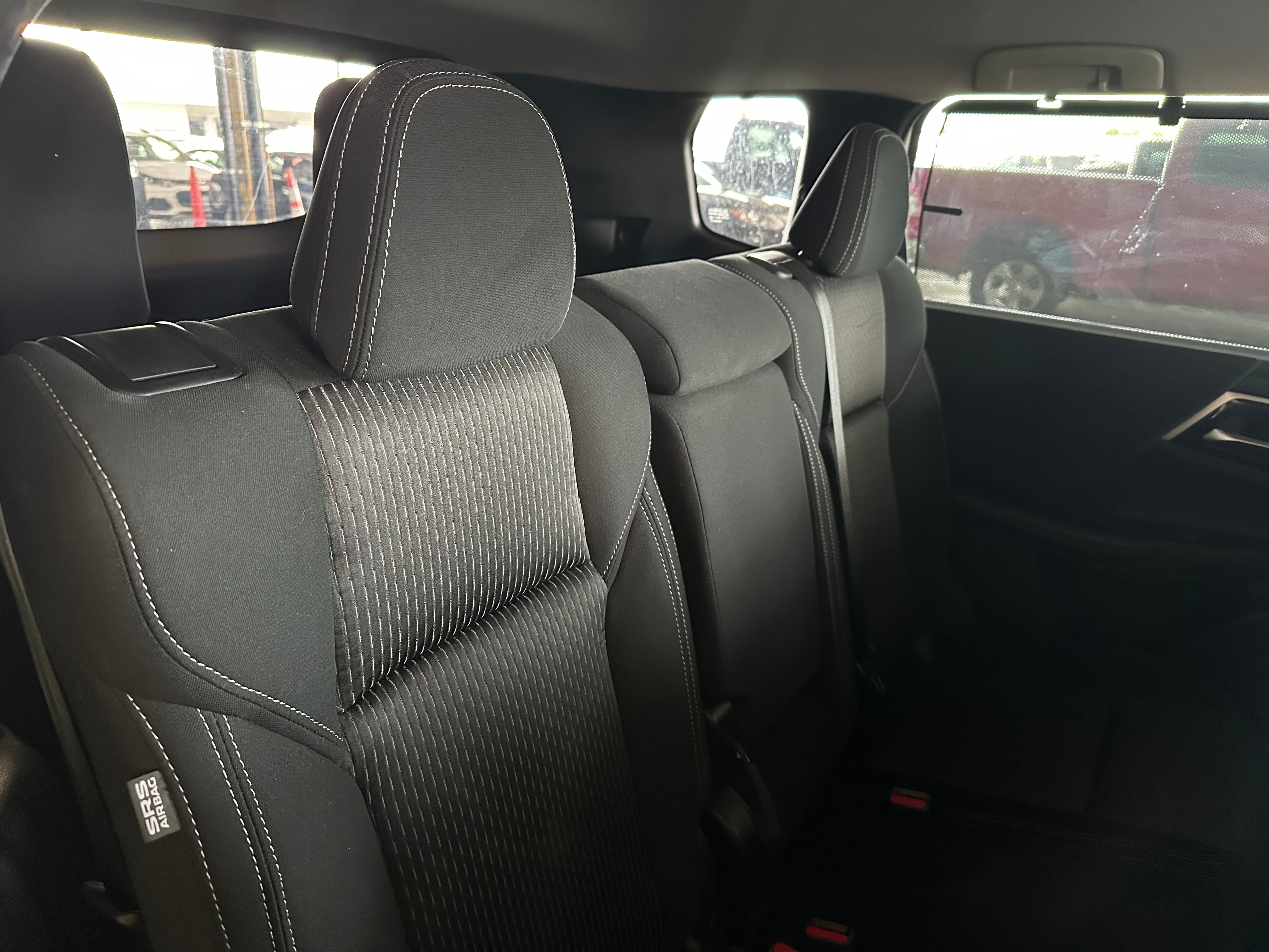 2022 Mitsubishi Outlander ES 6