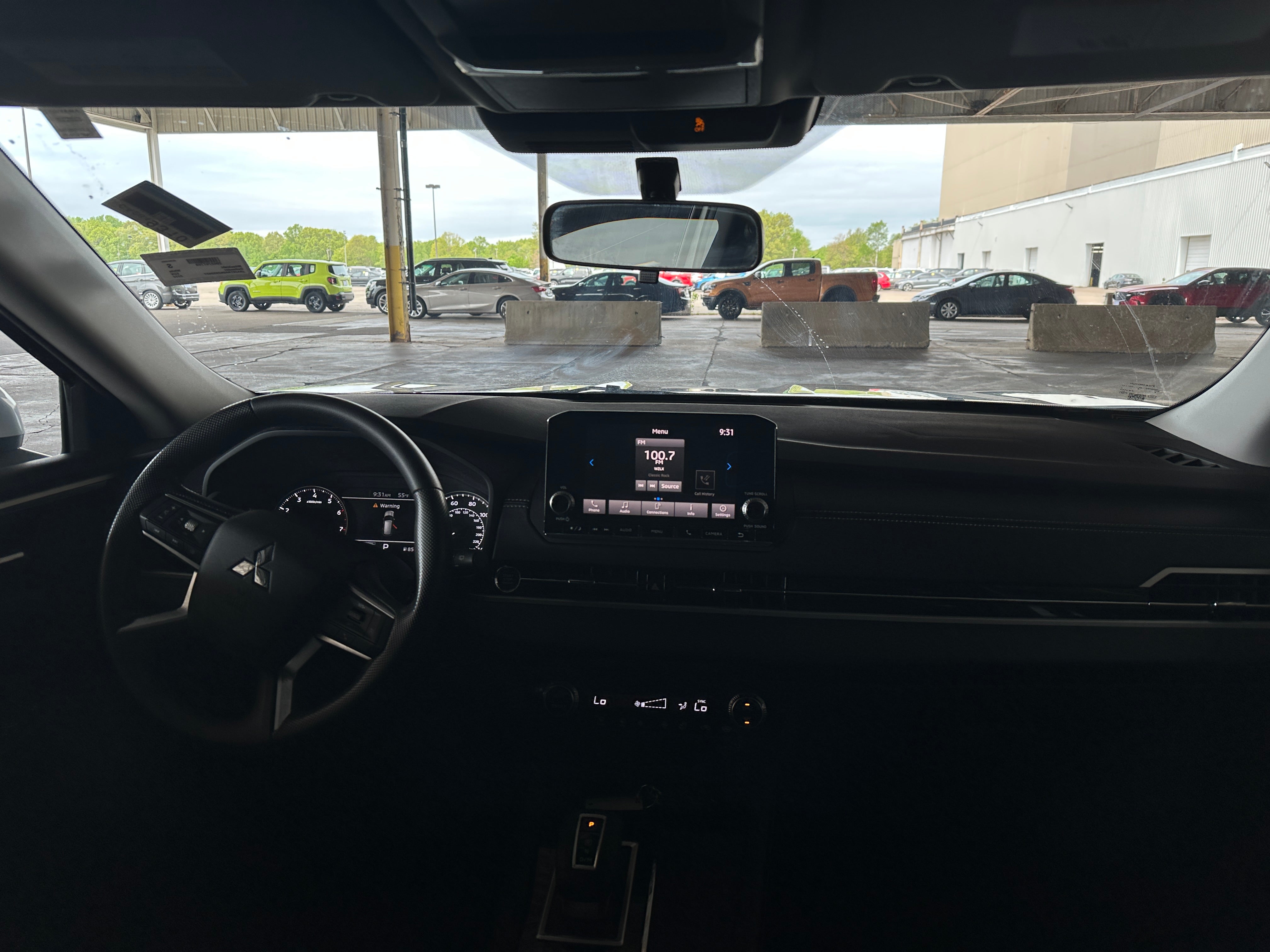 2022 Mitsubishi Outlander ES 3