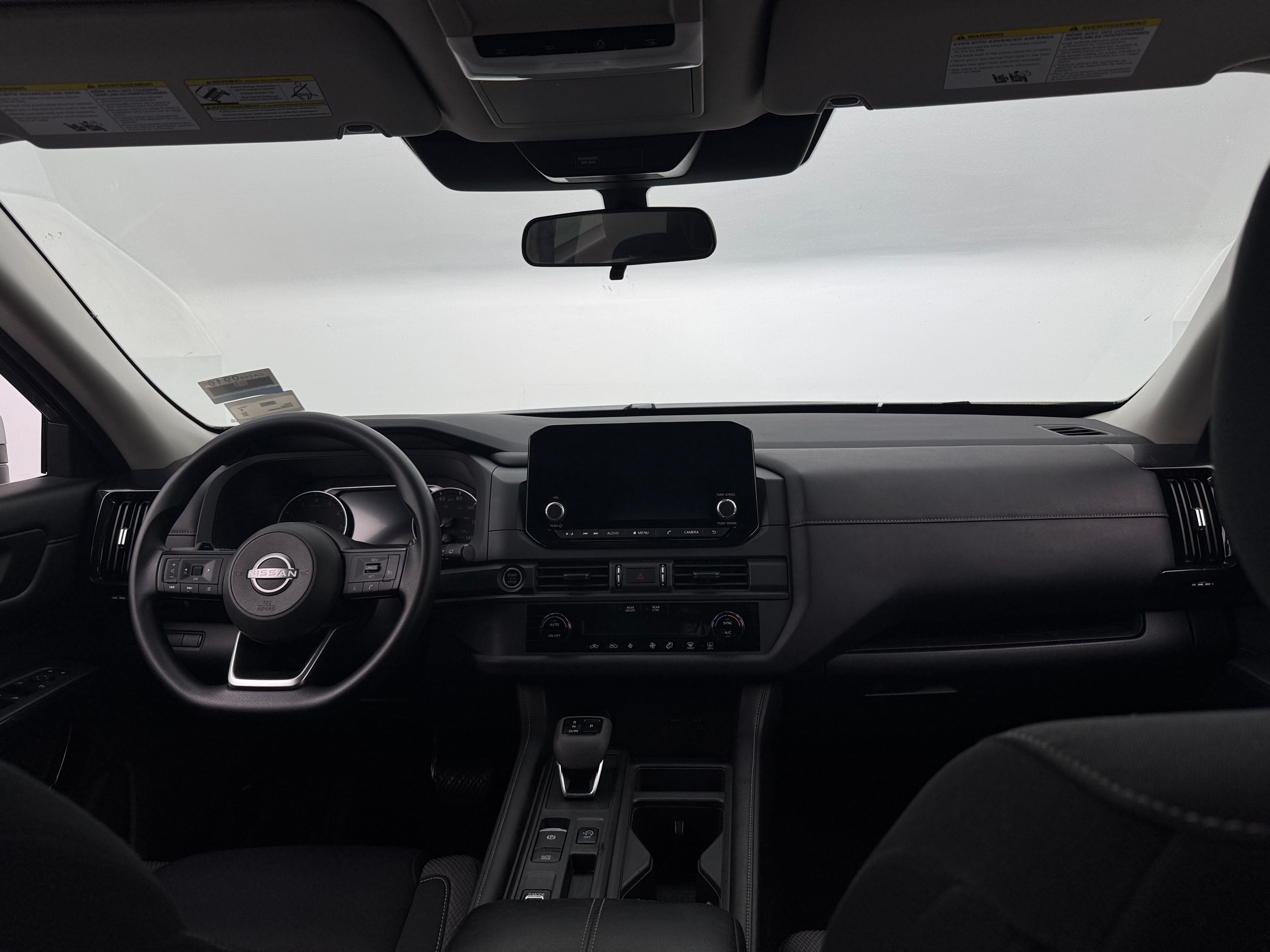2024 Nissan Pathfinder S 3