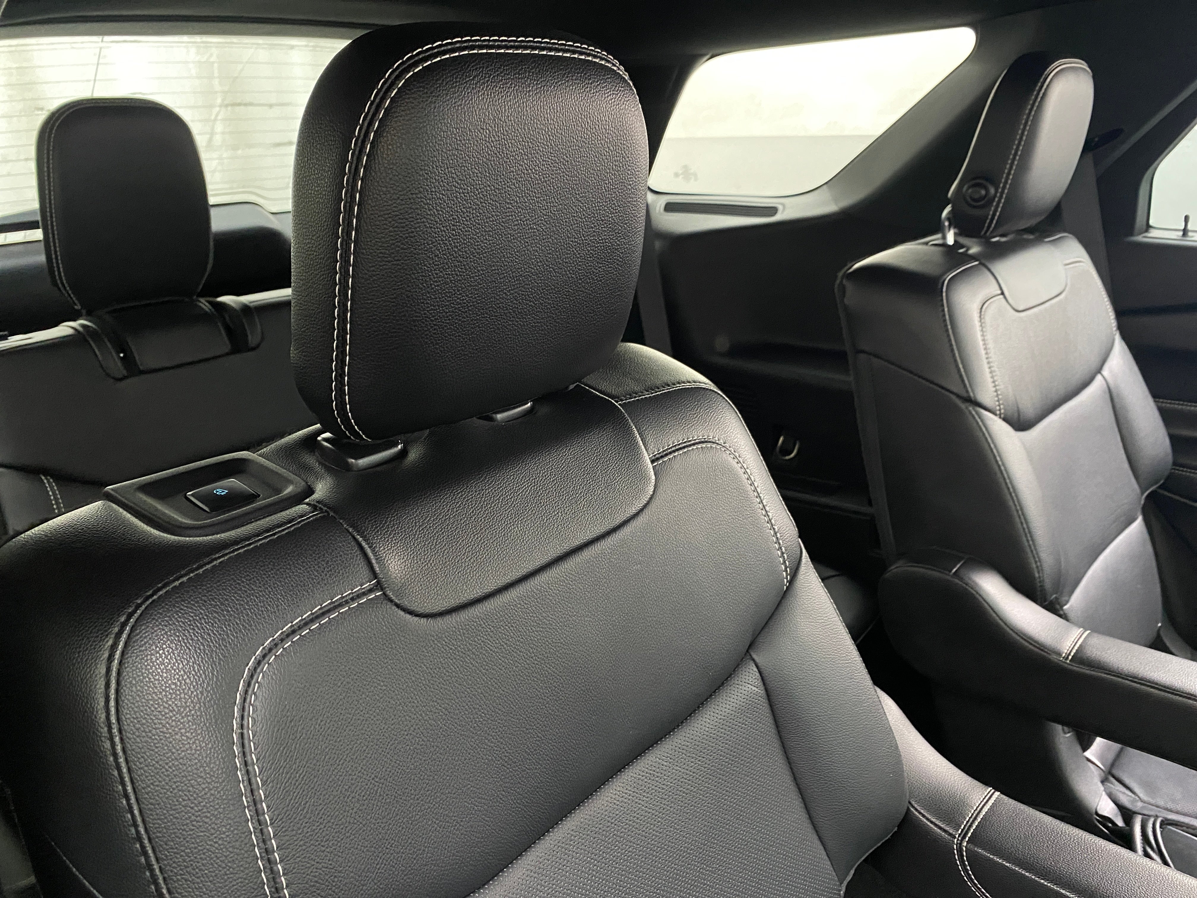 2020 Ford Explorer ST 5