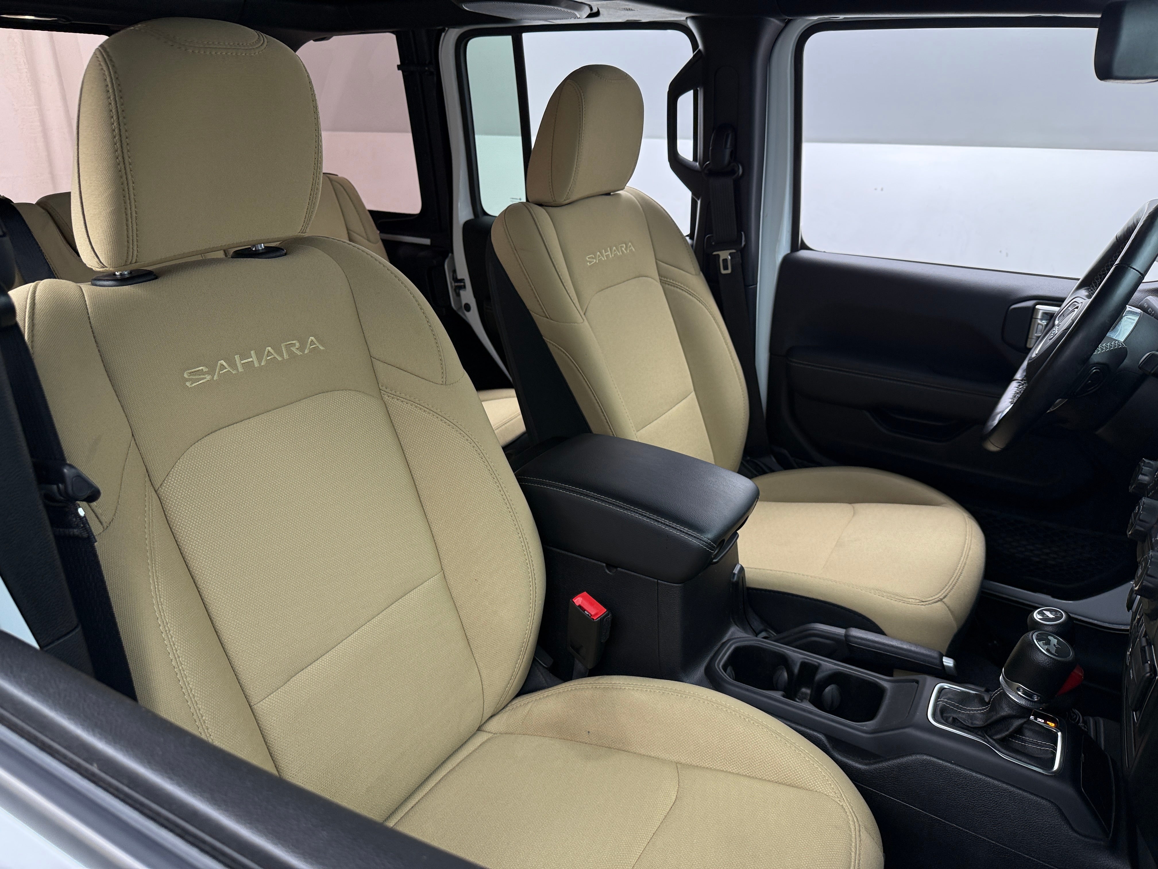 2021 Jeep Wrangler Unlimited Sahara 2