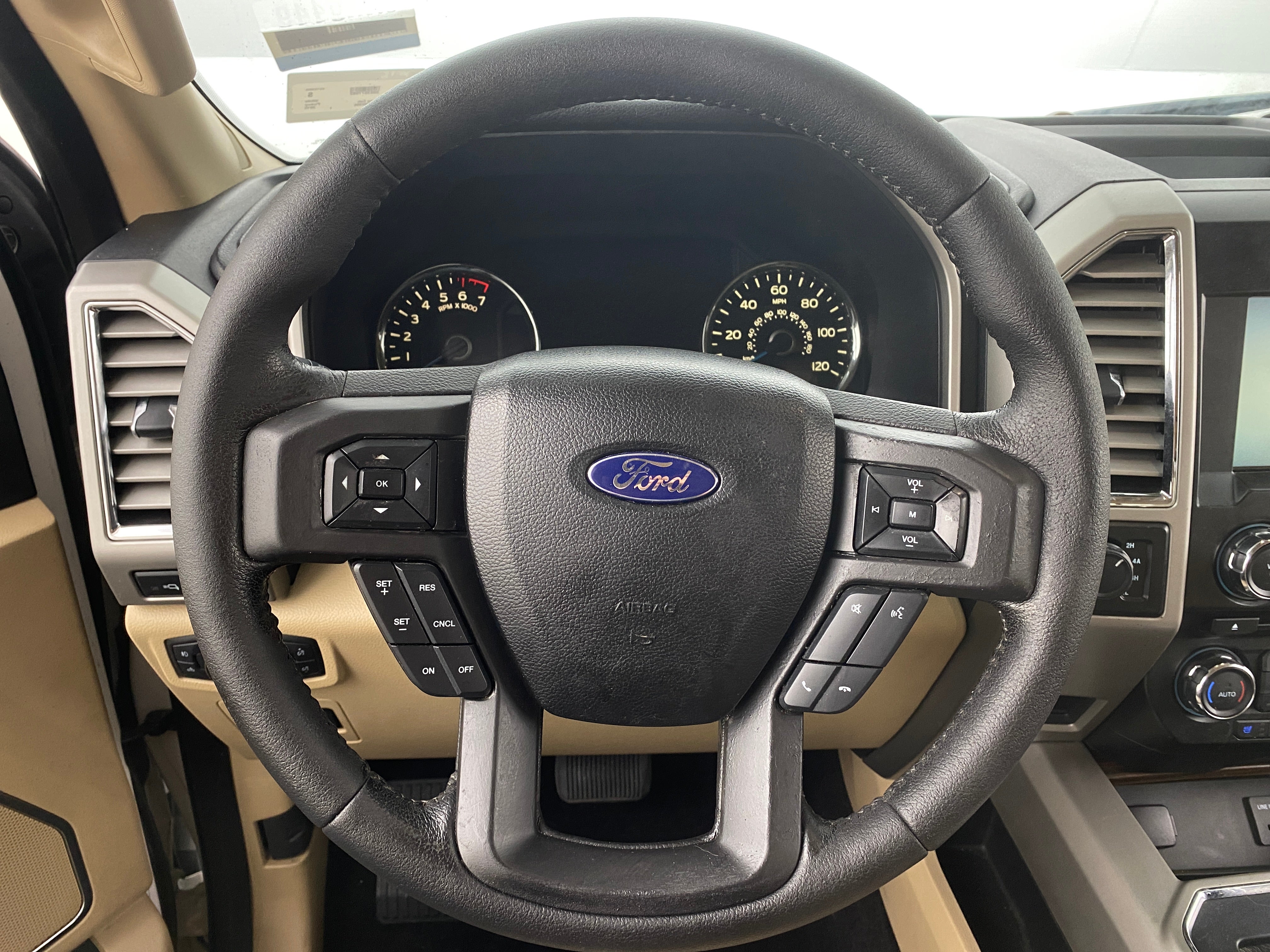 2015 Ford Econoline E-150 4