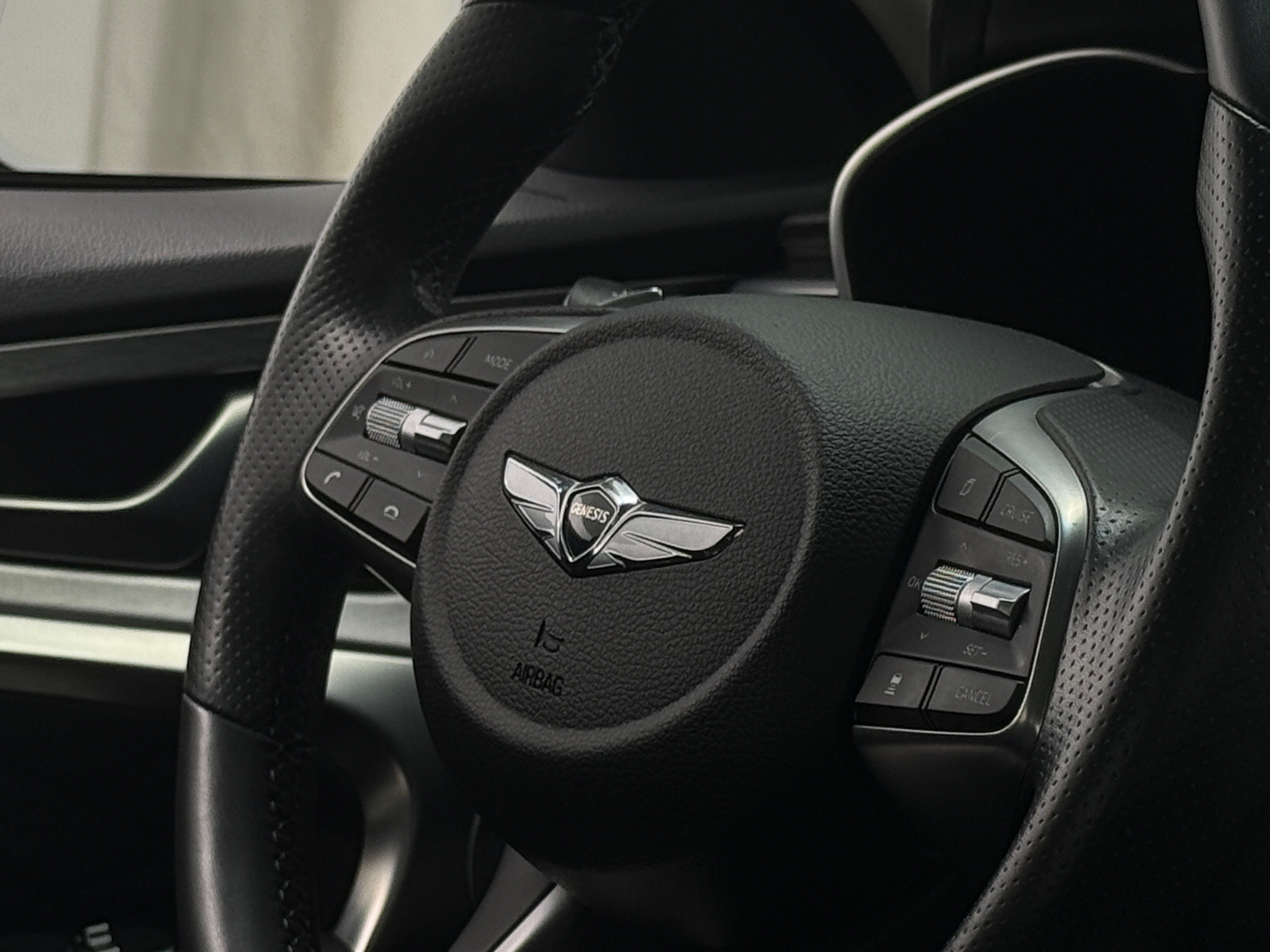 2019 Genesis G70 Advanced 4