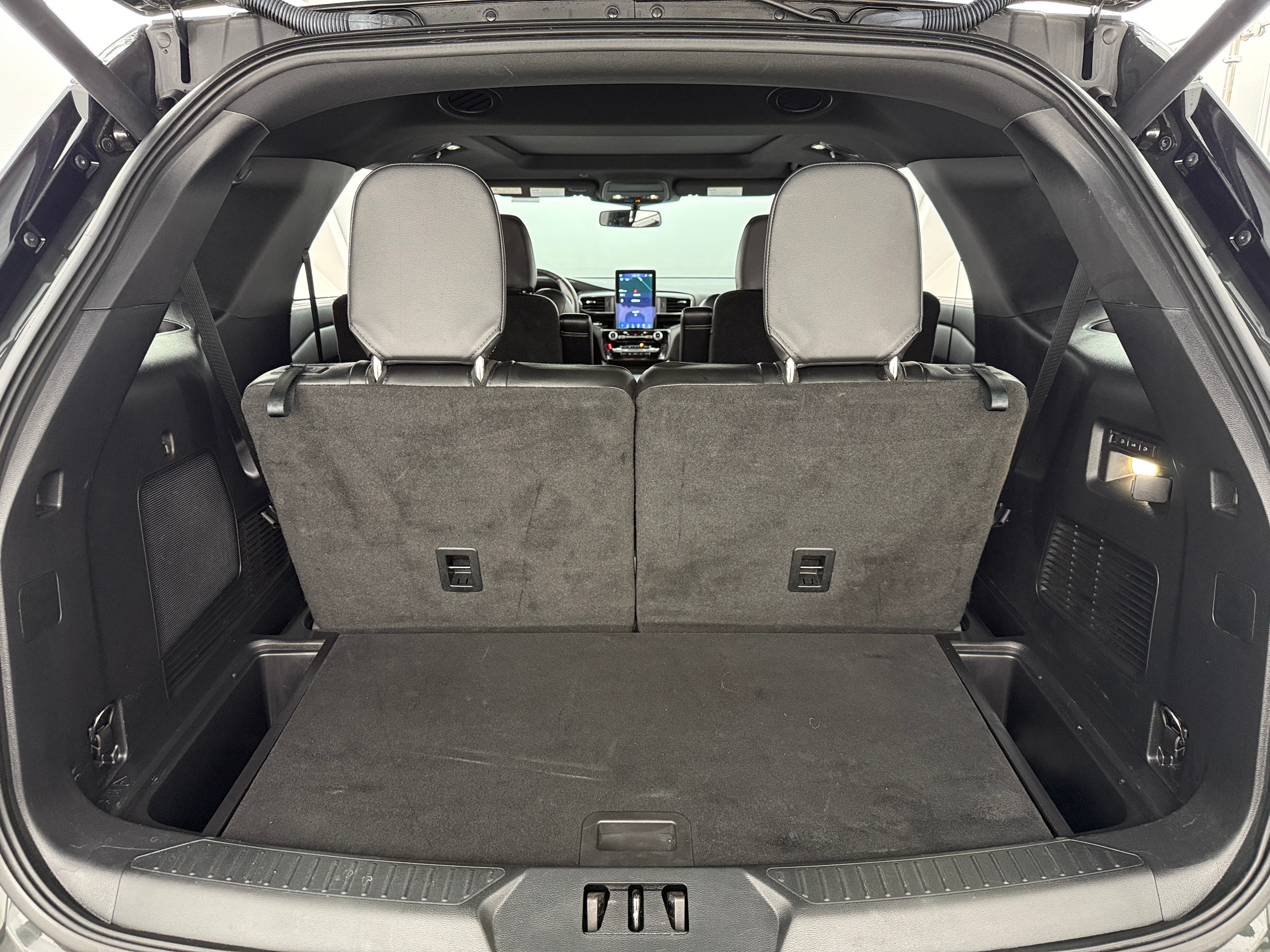 2022 Ford Explorer ST 6