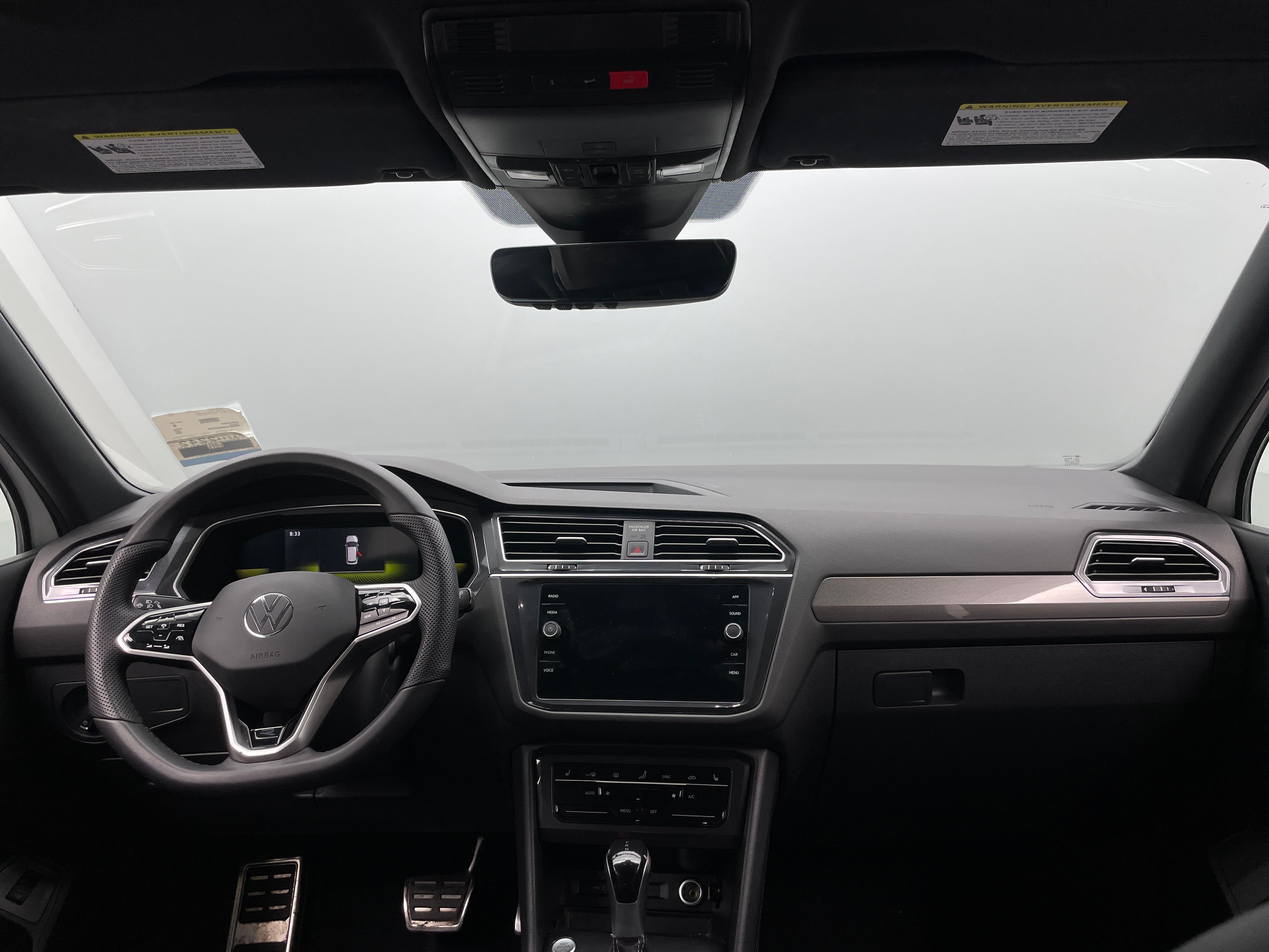 2022 Volkswagen Tiguan SE R-Line Black 2