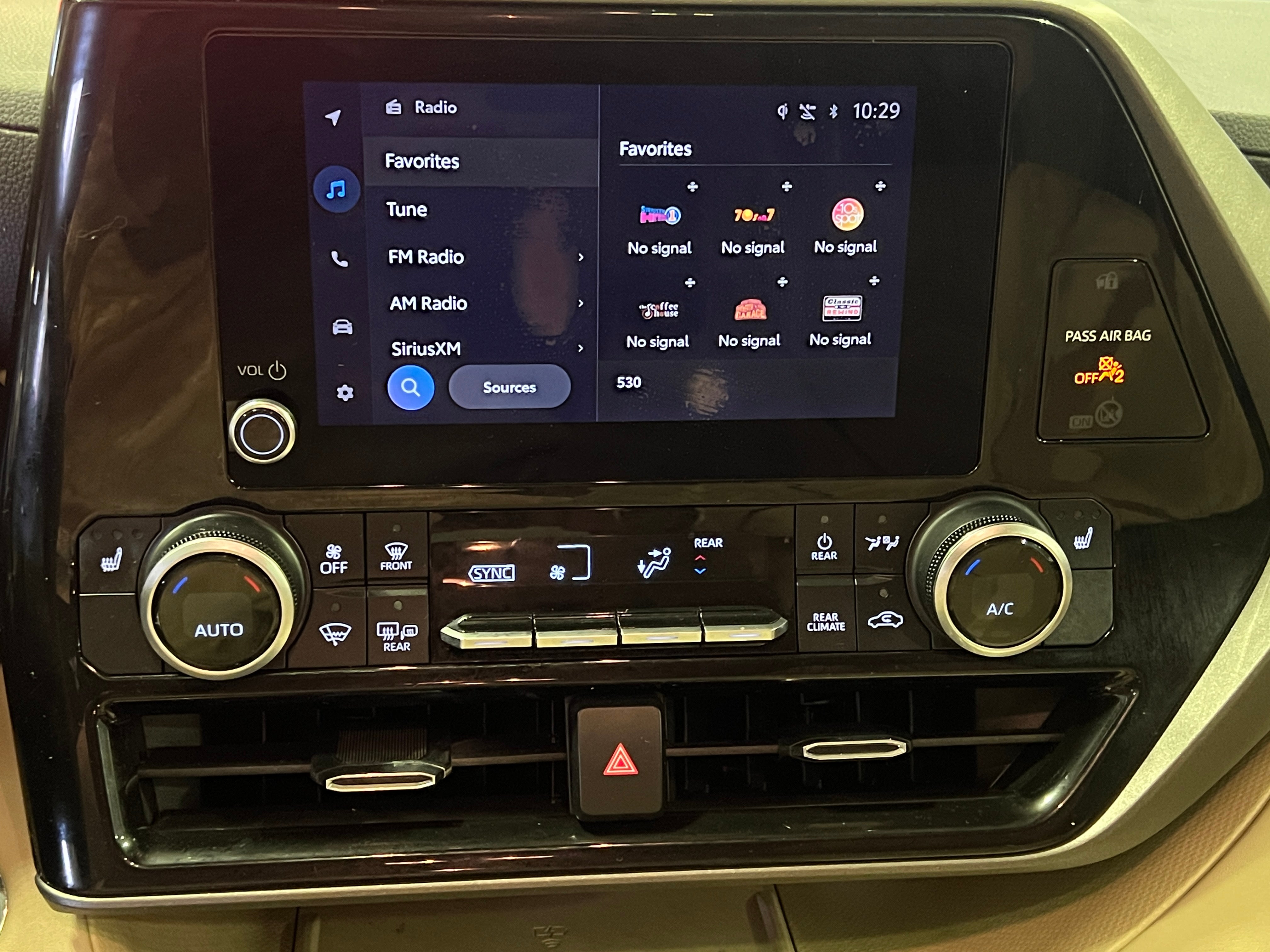 2023 Toyota Highlander XLE 3