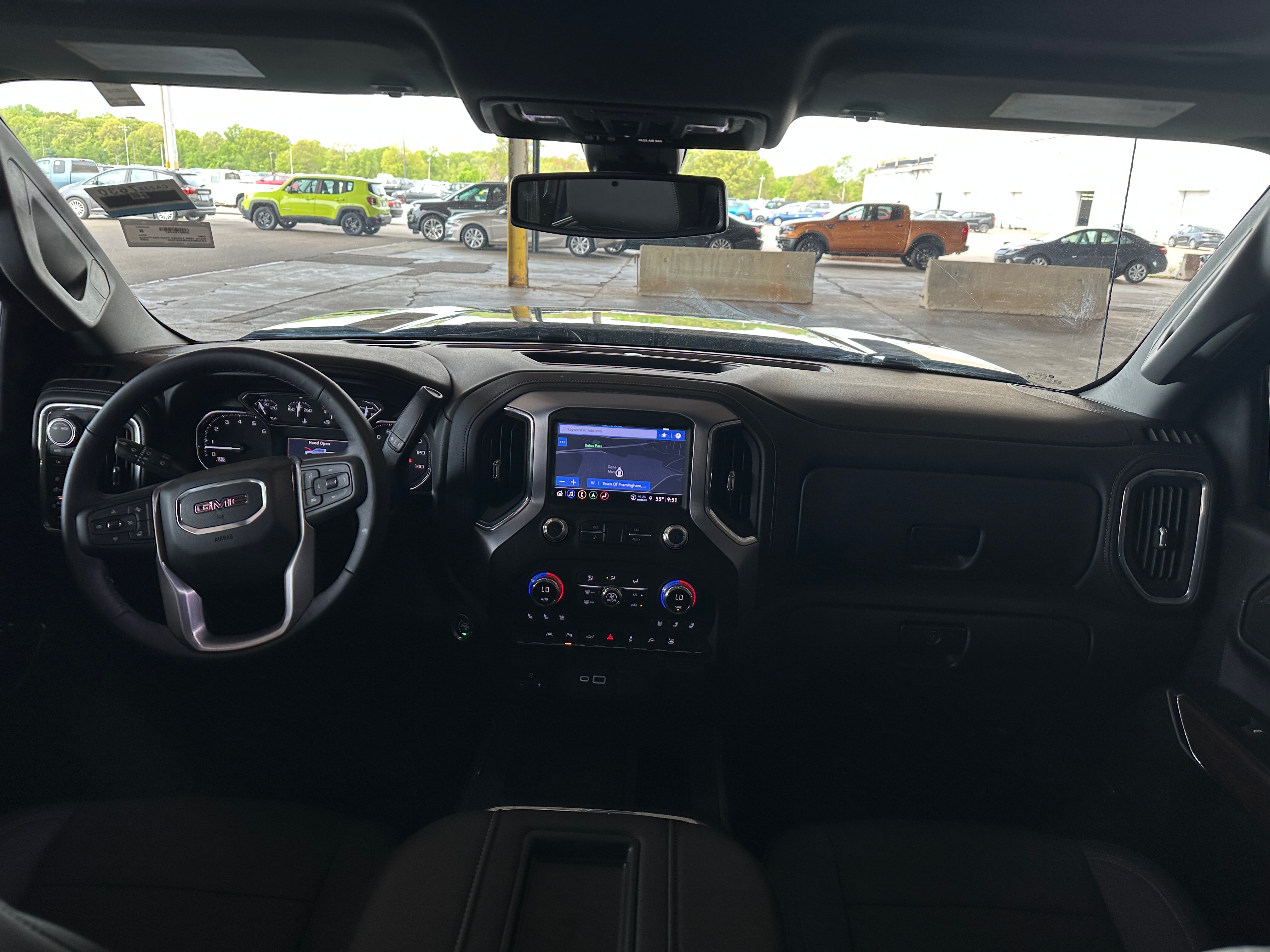 2022 GMC Sierra 1500 SLT 2