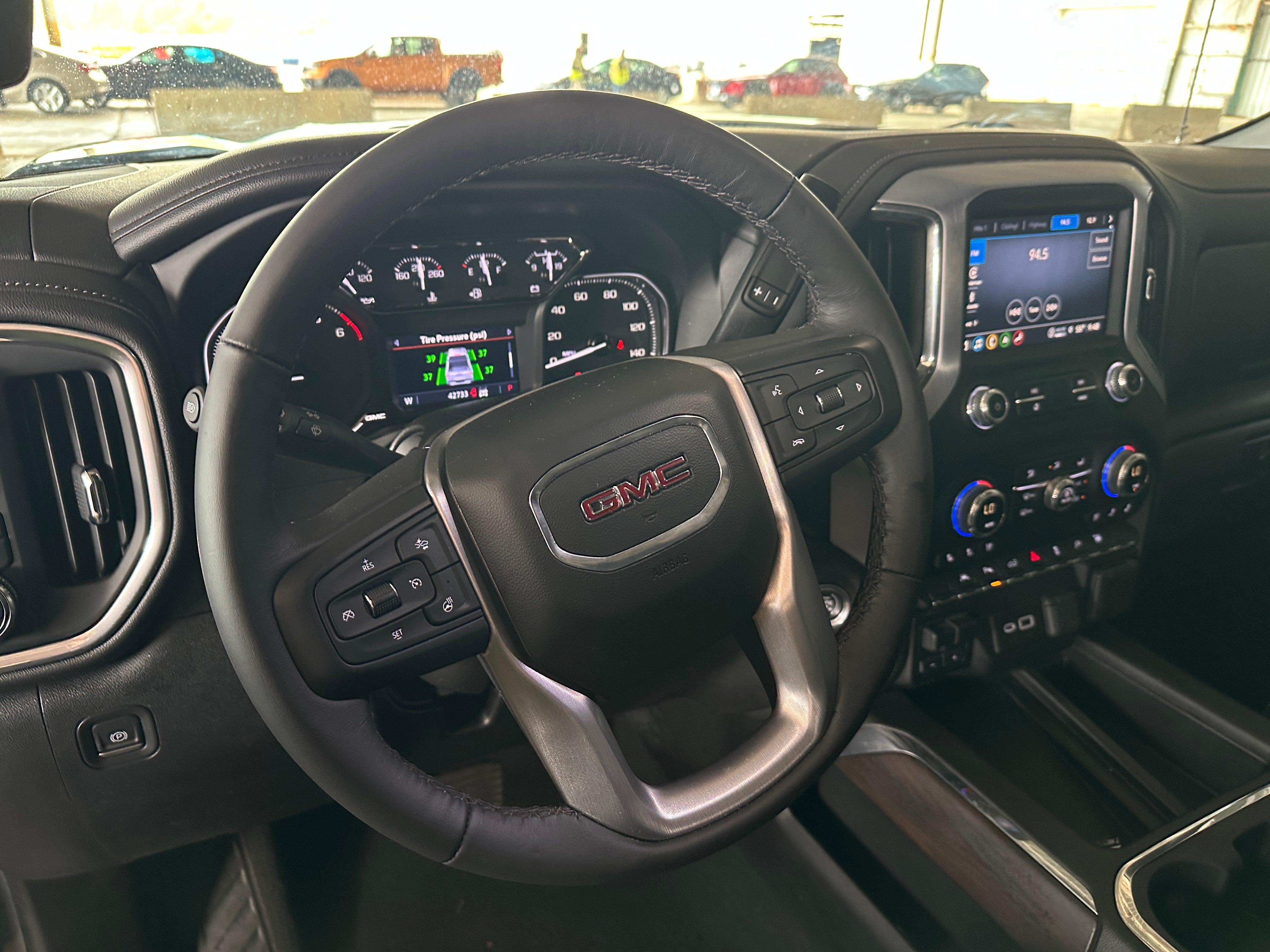 2022 GMC Sierra 1500 SLT 4